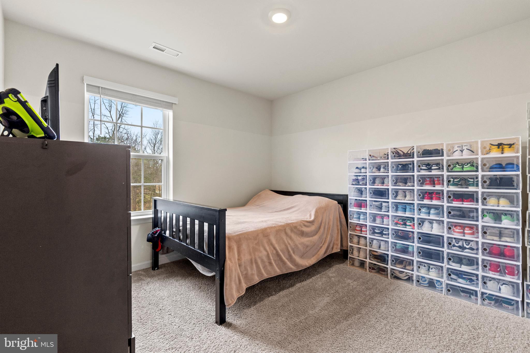 LOCUST RUN - Residential