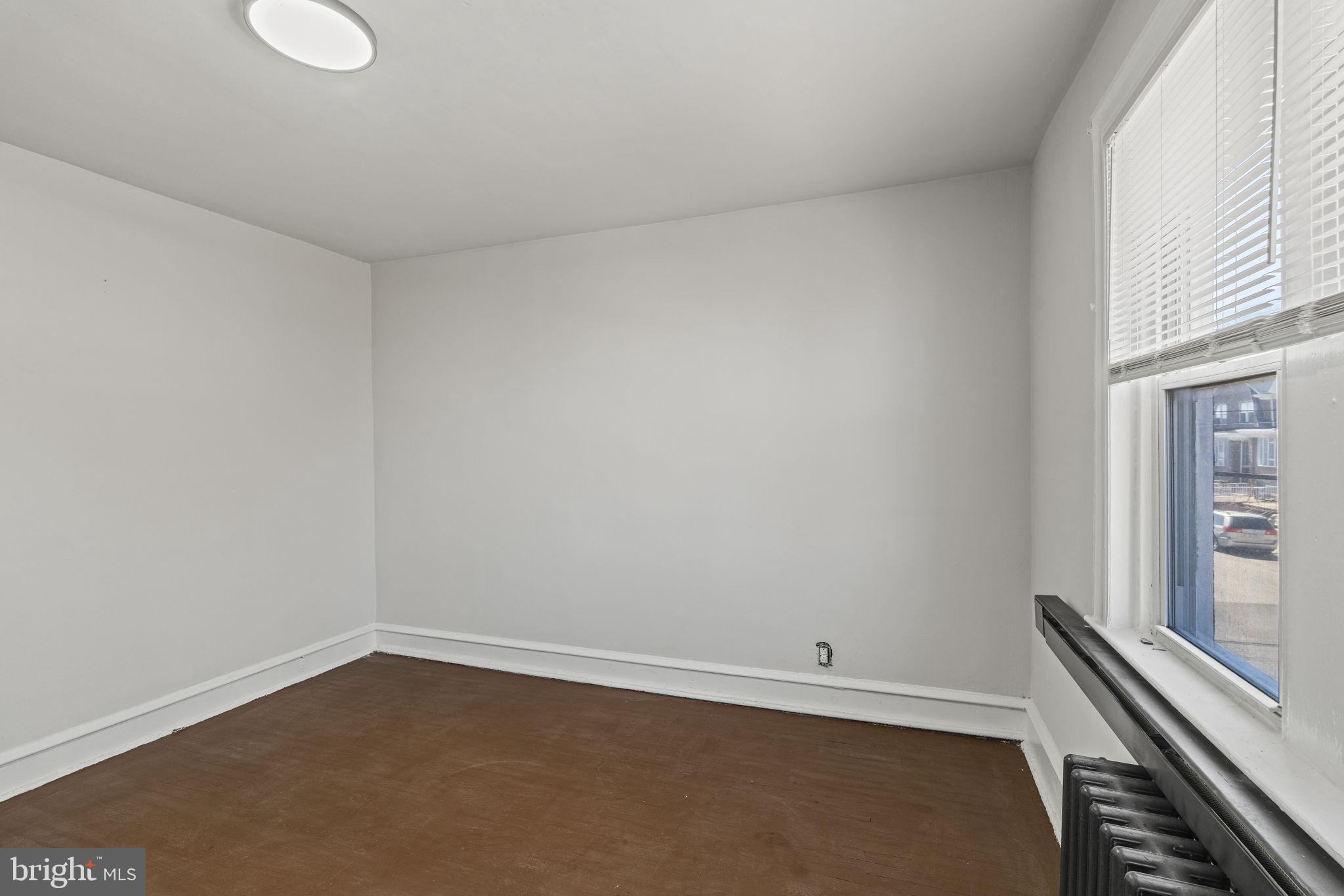 JUNIATA - Commercial Sale