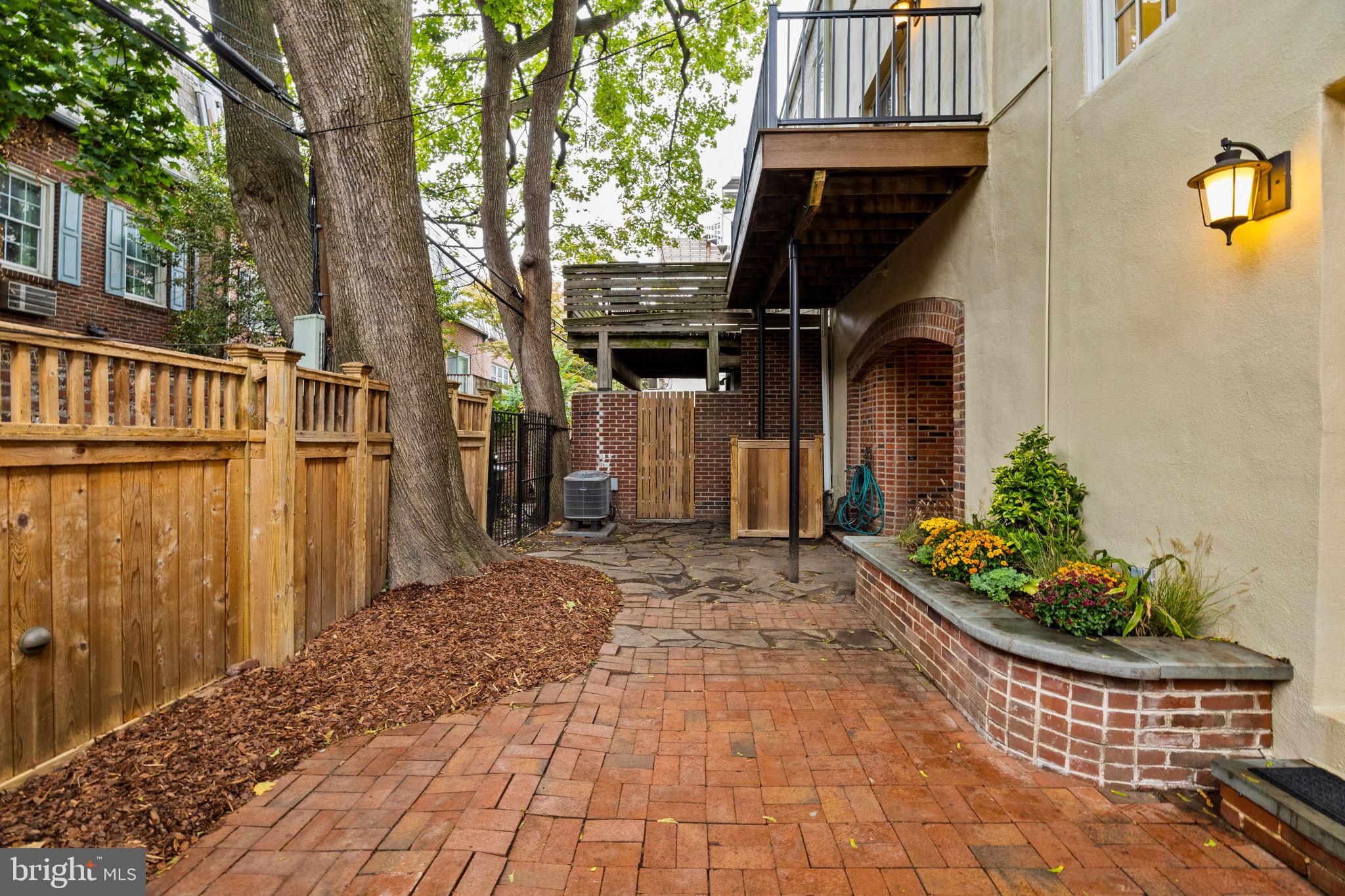 RITTENHOUSE SQUARE - Residential