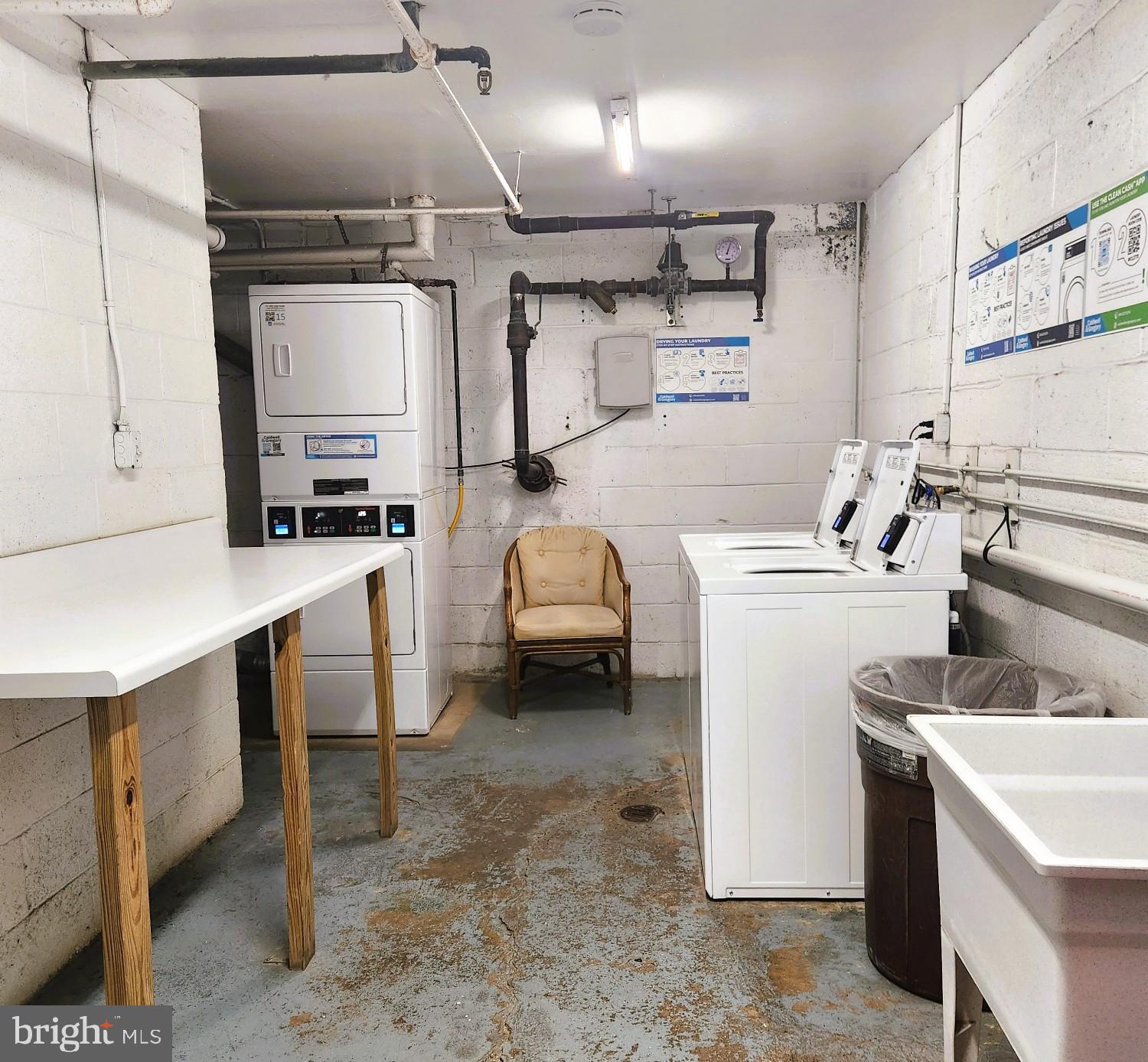 WALNUT GROVE - Residential Lease