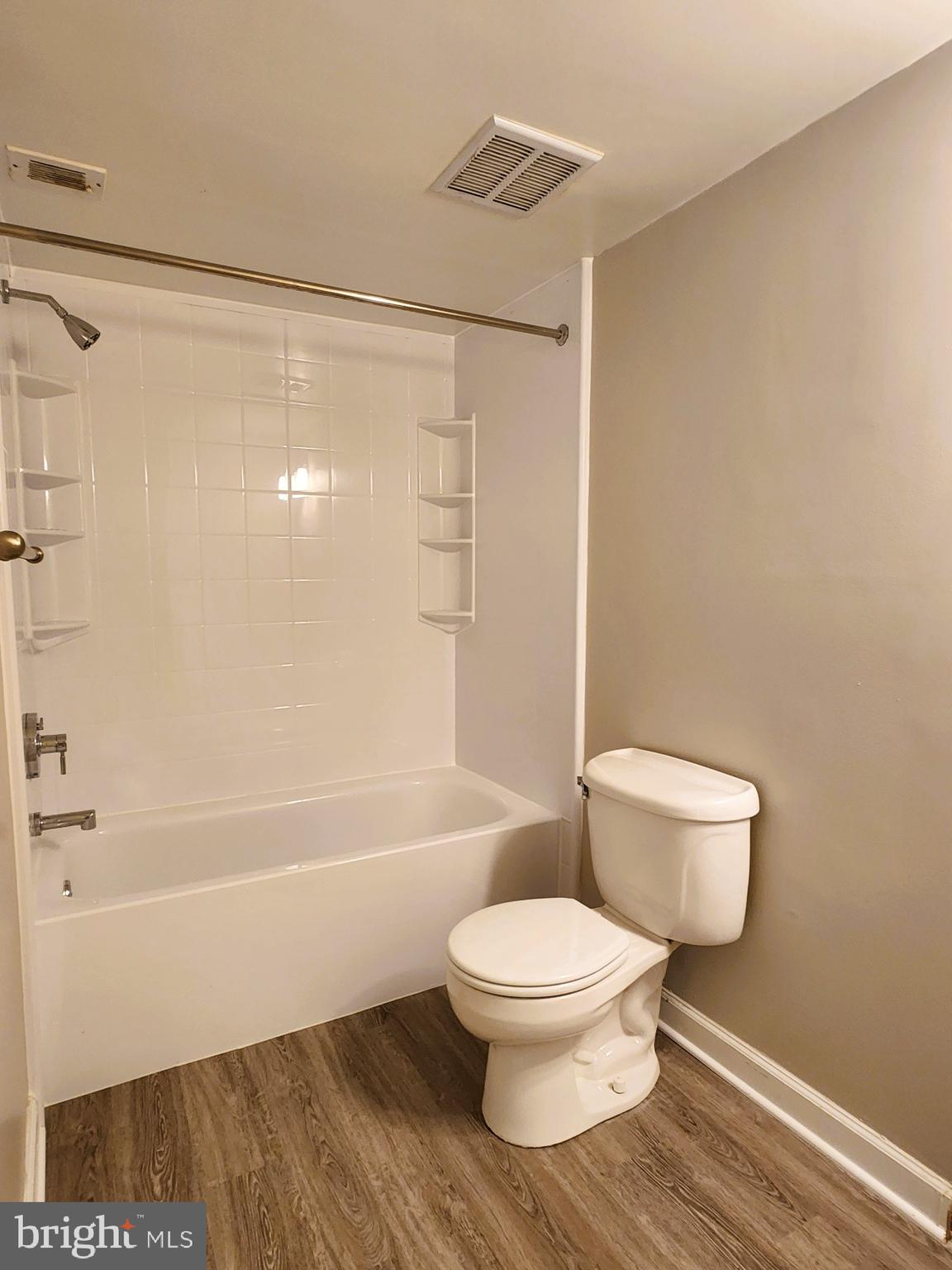 WALNUT GROVE - Residential Lease