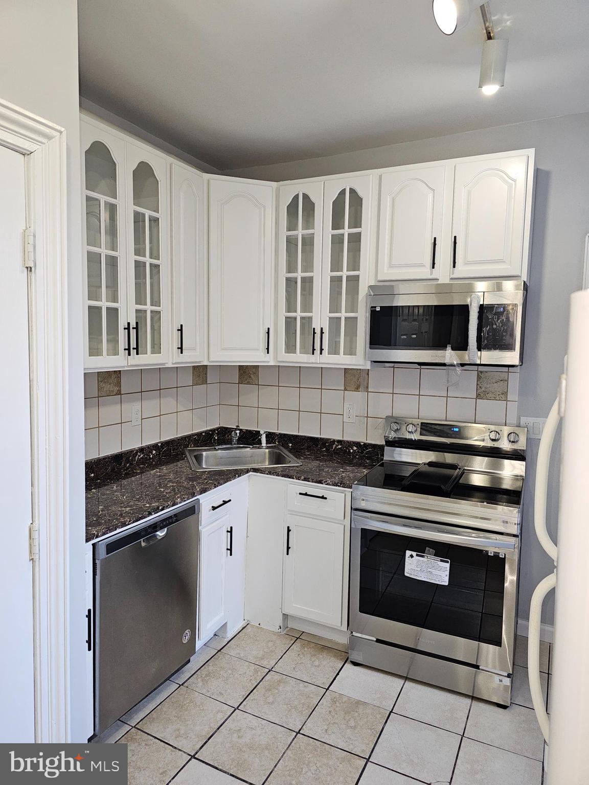 WEST KENSINGTON - Residential Lease