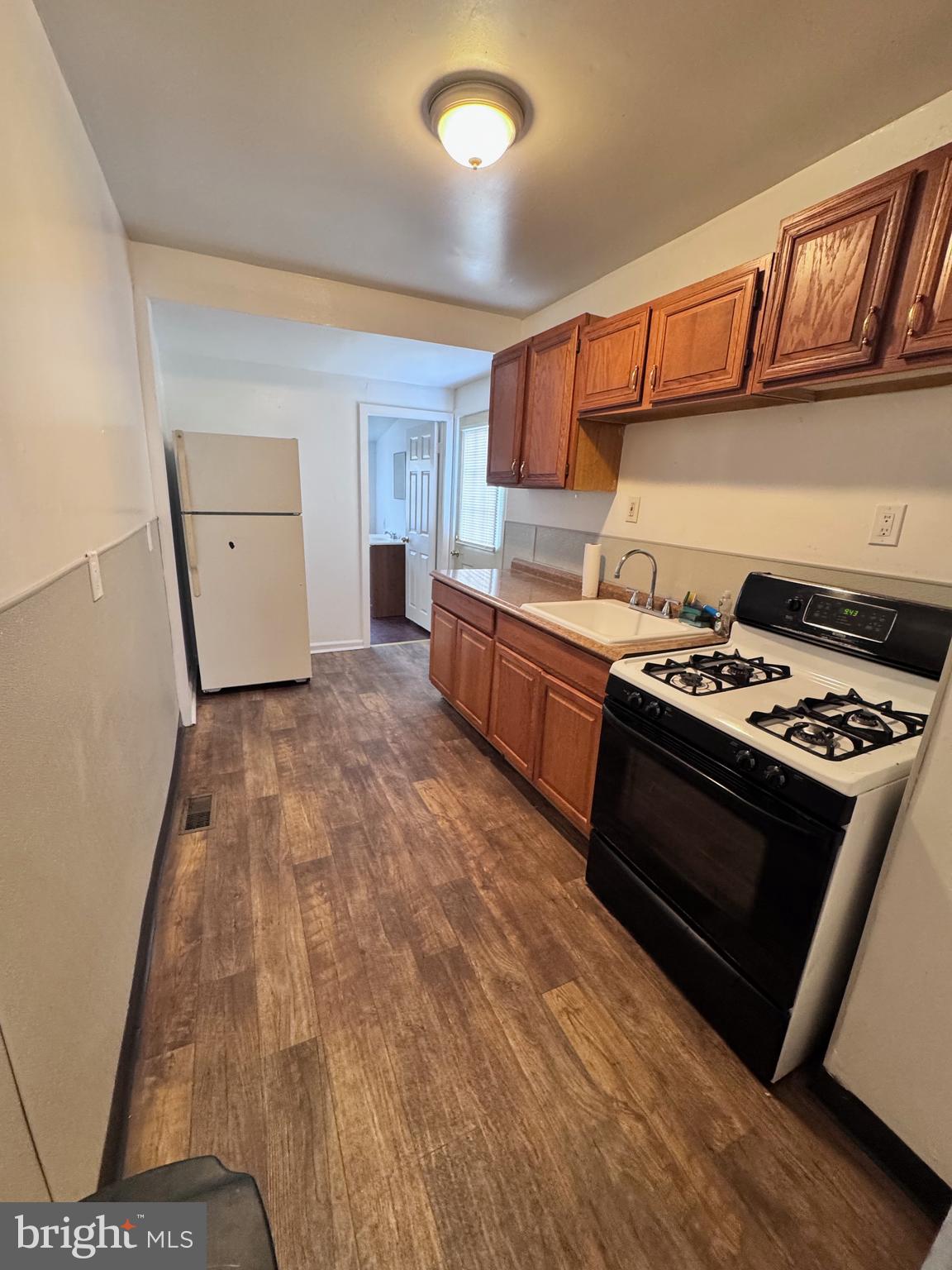 CURTIS BAY - Residential Lease