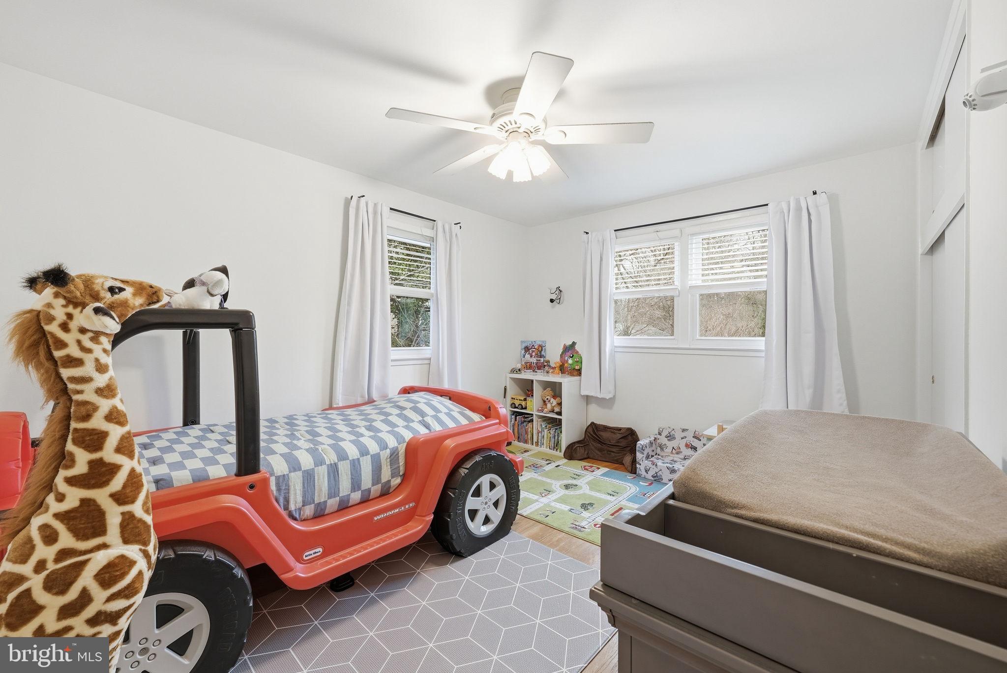 CRESTWOOD MANOR - Residential