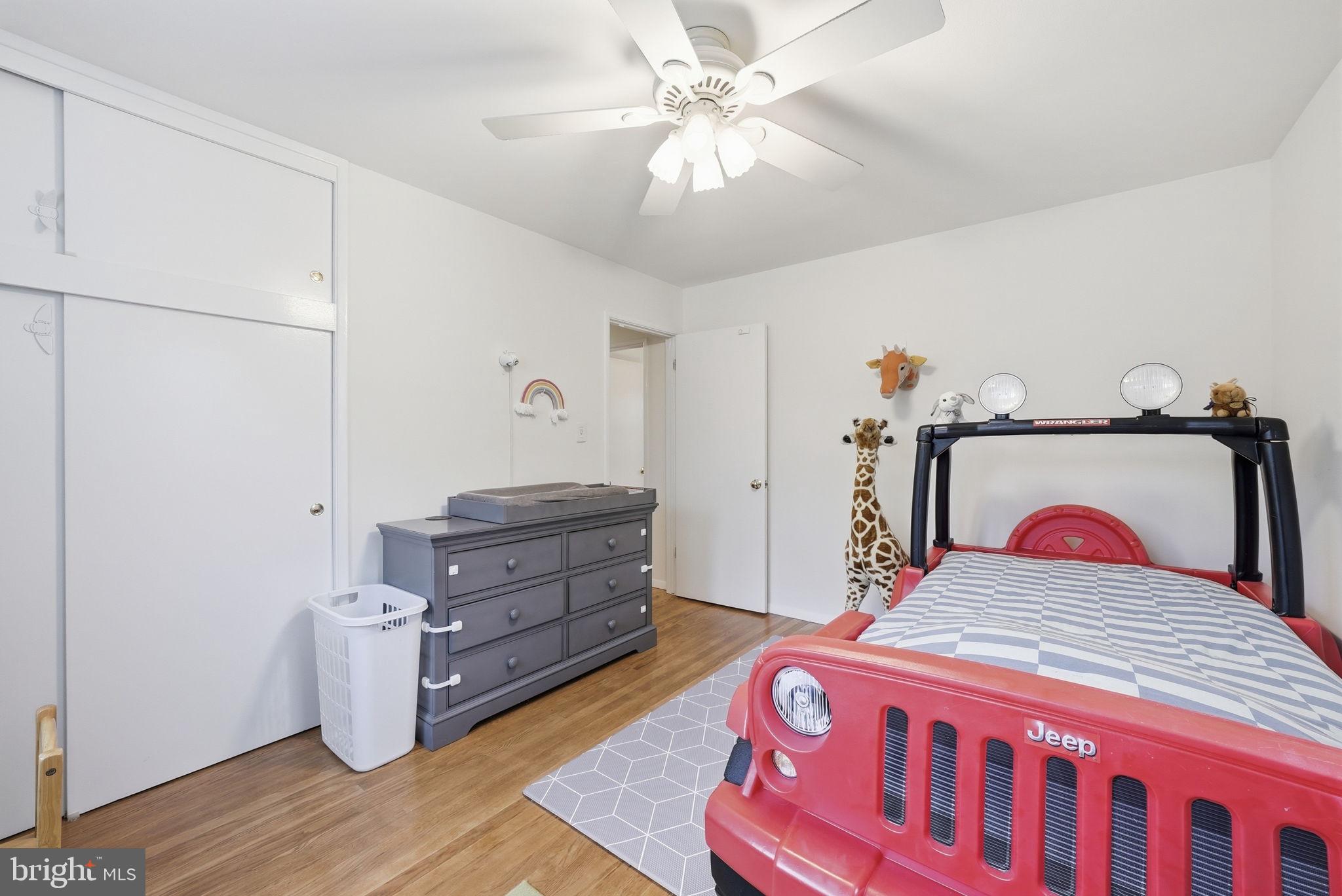 CRESTWOOD MANOR - Residential