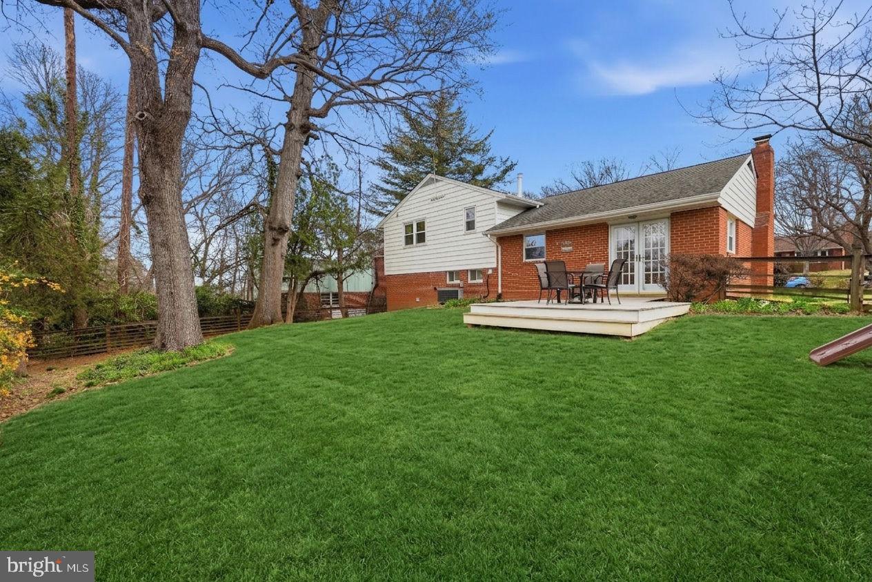 CRESTWOOD MANOR - Residential