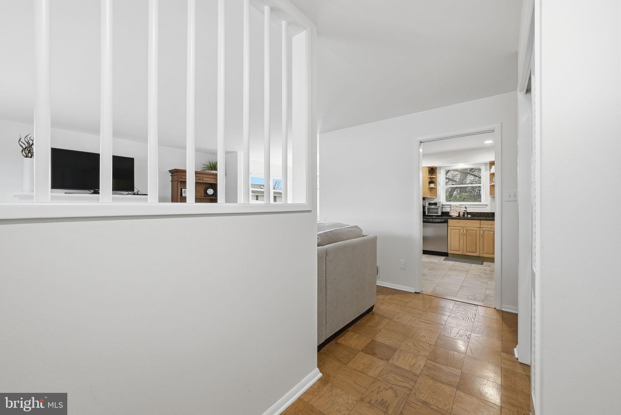 CRESTWOOD MANOR - Residential