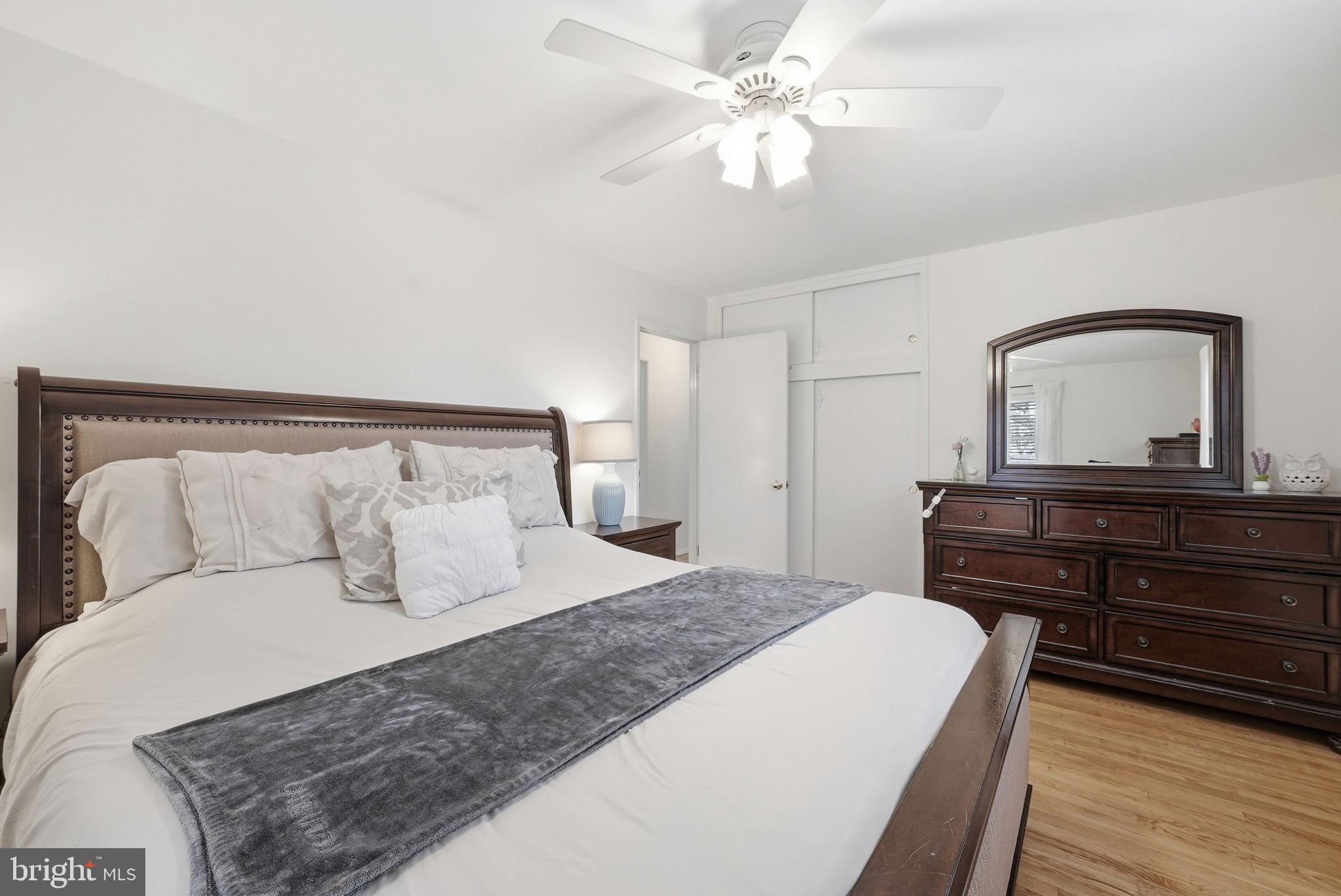 CRESTWOOD MANOR - Residential