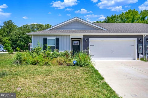 Townhouse For Rent - 13 Casterline Court<br/> Kent County, DOVER, DE 19901