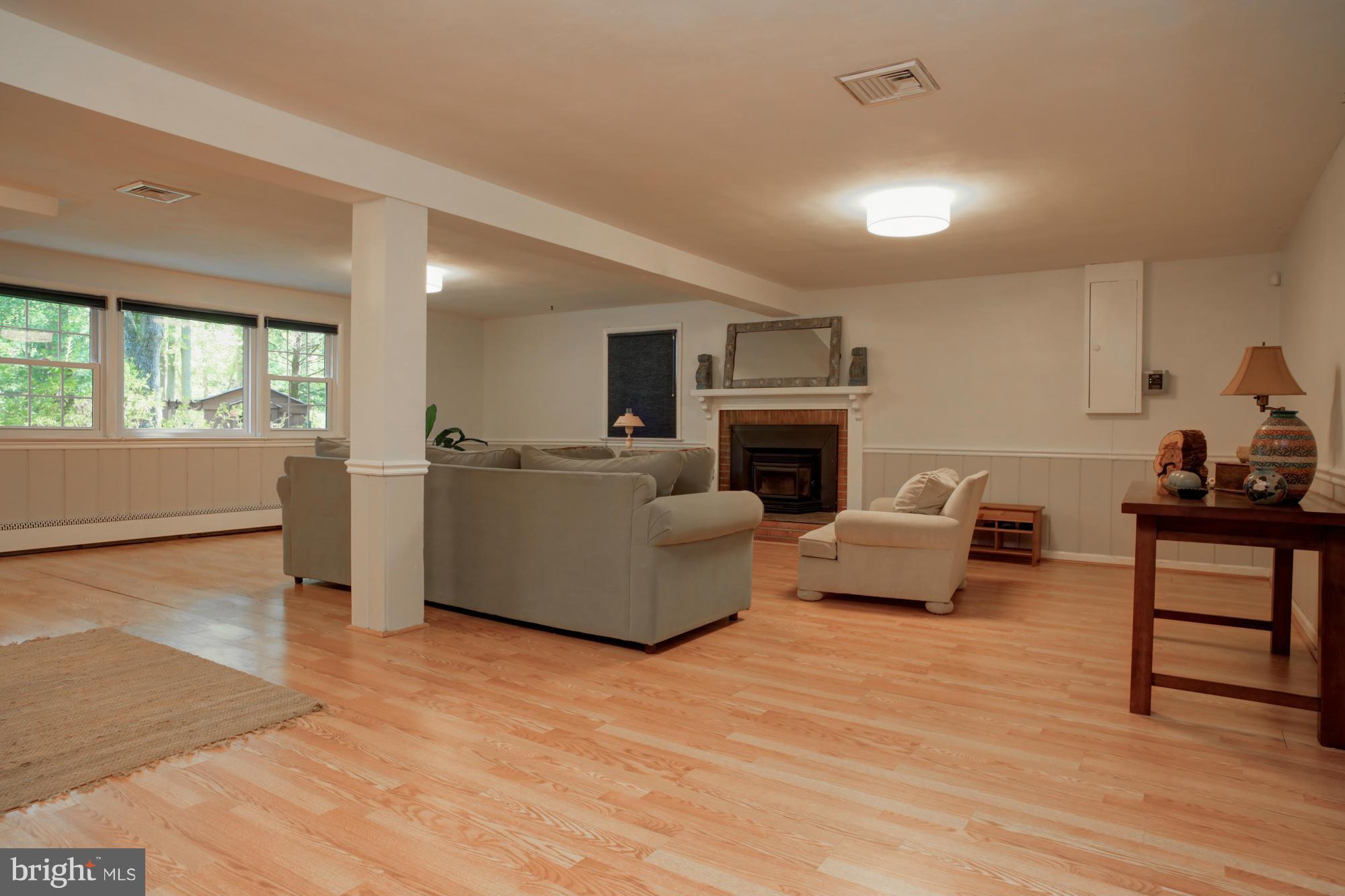 DEARBORN TERRACE - Residential