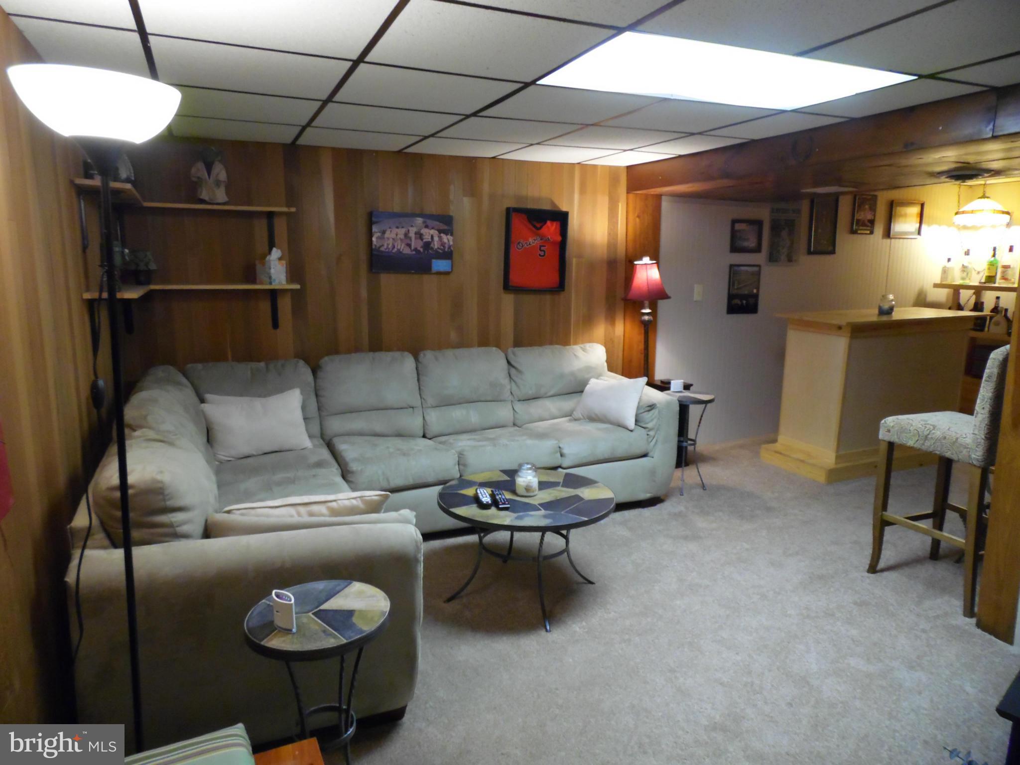 HALLFIELD MANOR - Residential