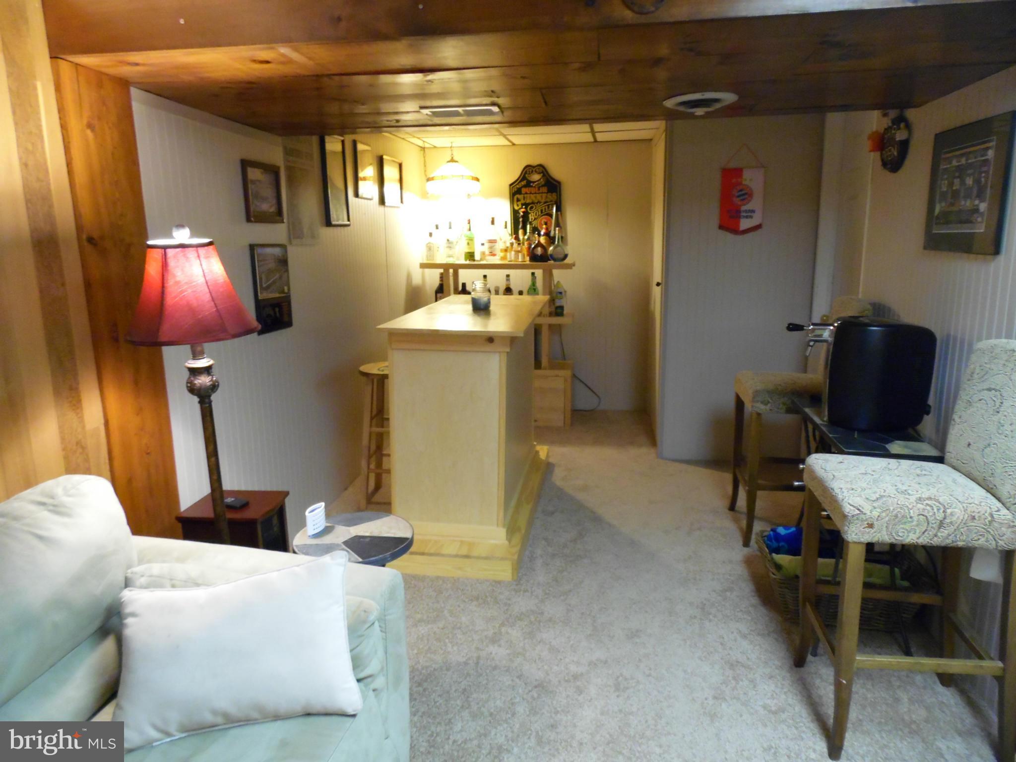 HALLFIELD MANOR - Residential