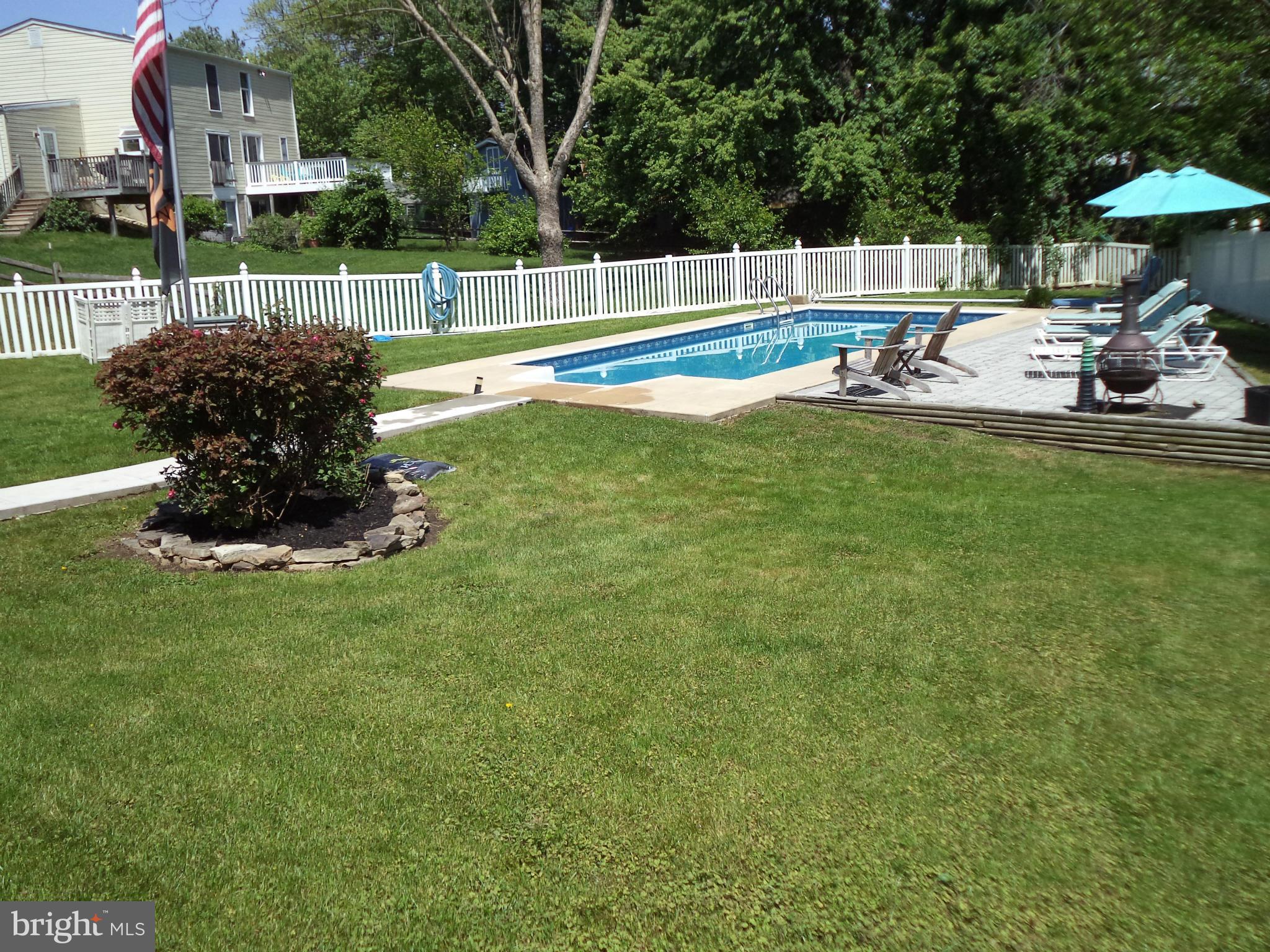 HALLFIELD MANOR - Residential