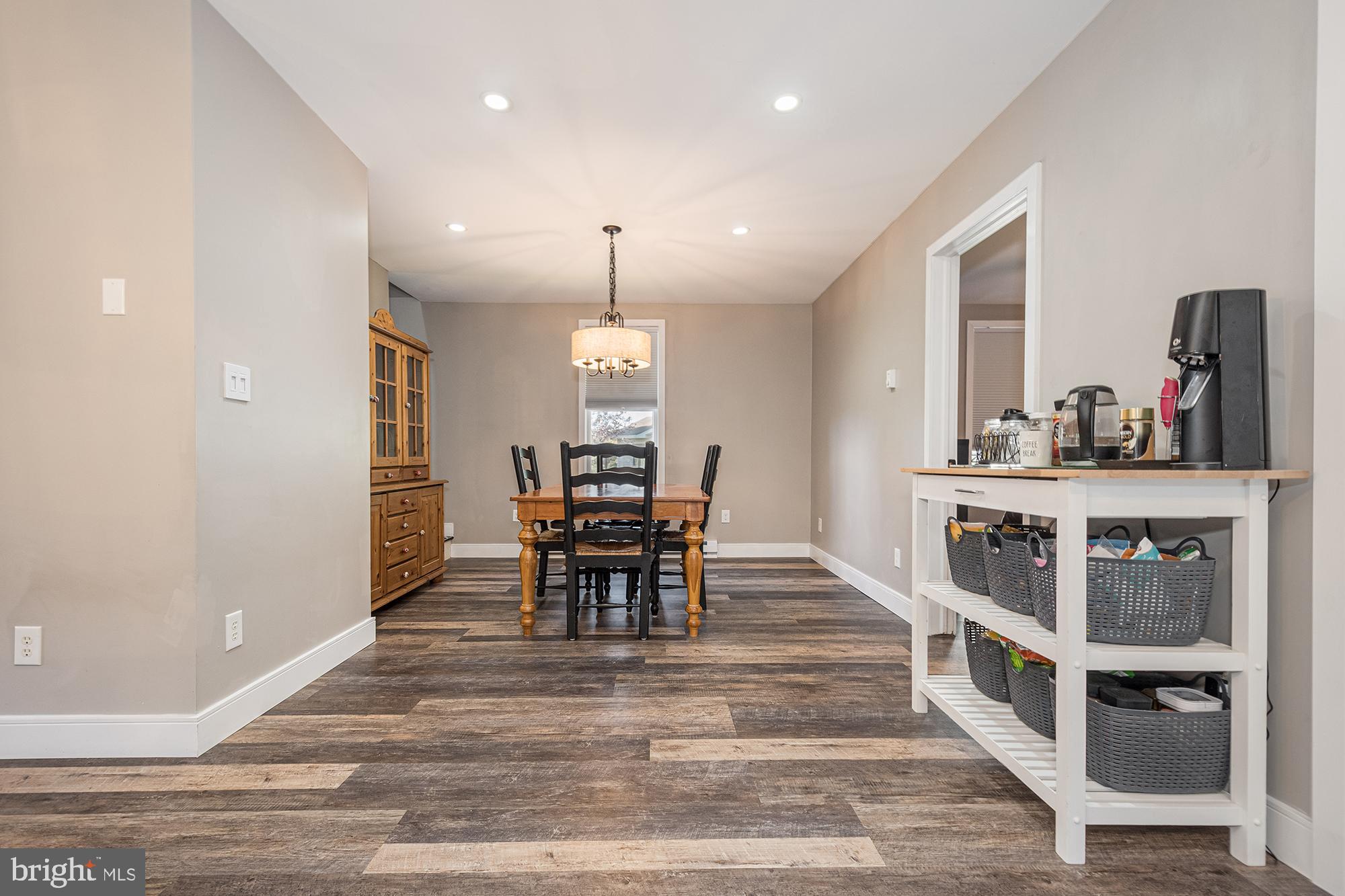 MOUNTAIN LAKE PARK - Residential