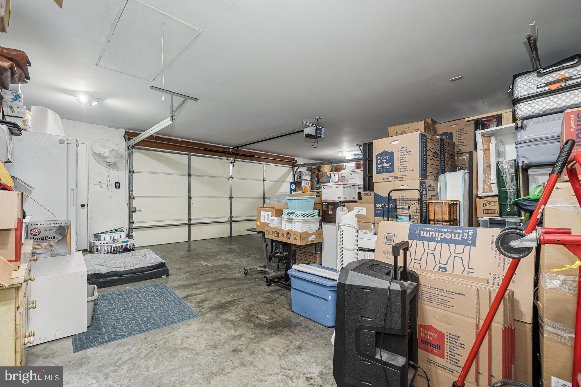 MOUNTAIN LAKE PARK - Residential