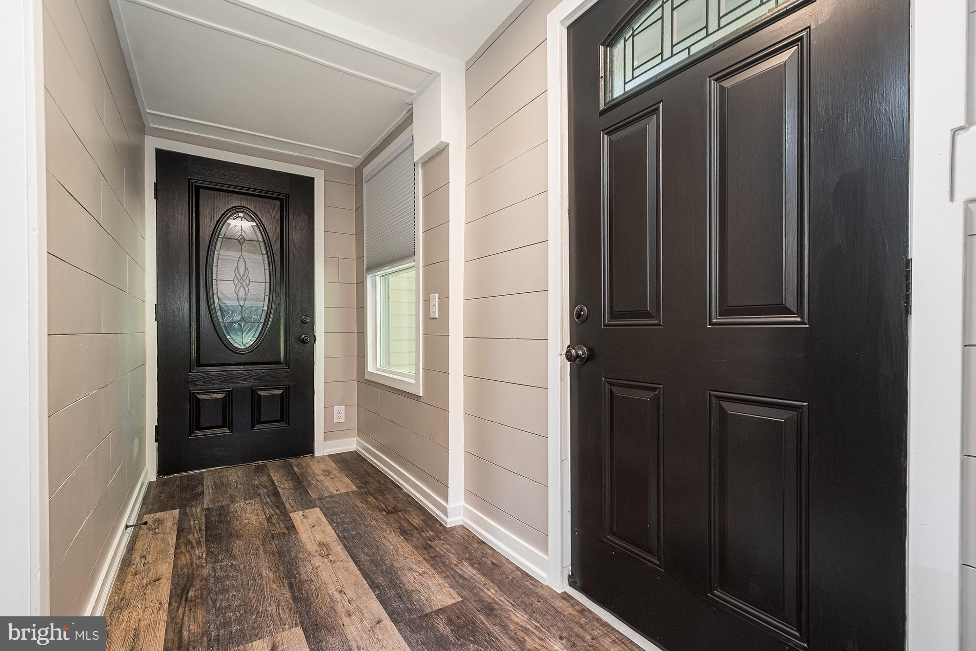 MOUNTAIN LAKE PARK - Residential