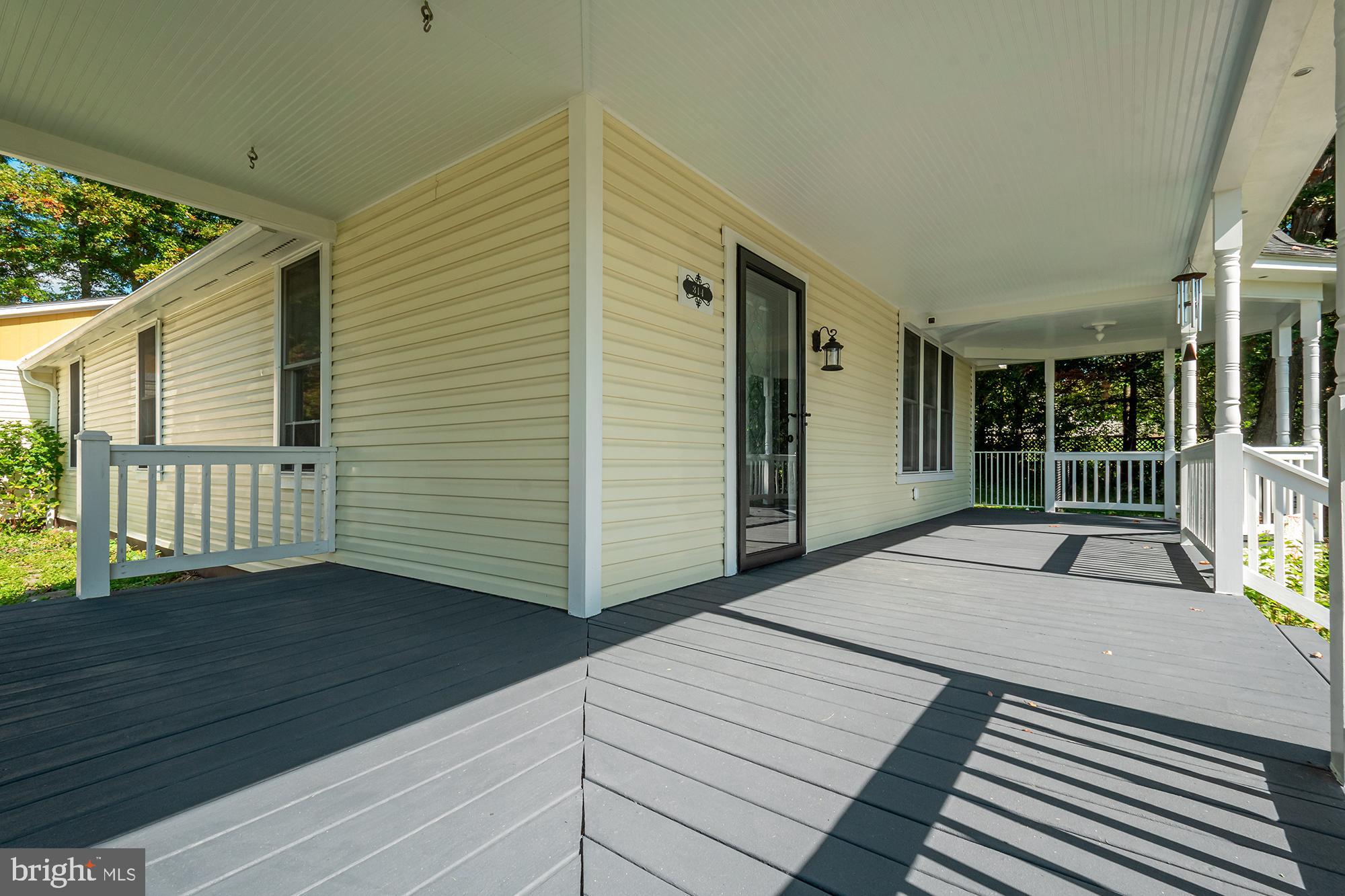 MOUNTAIN LAKE PARK - Residential