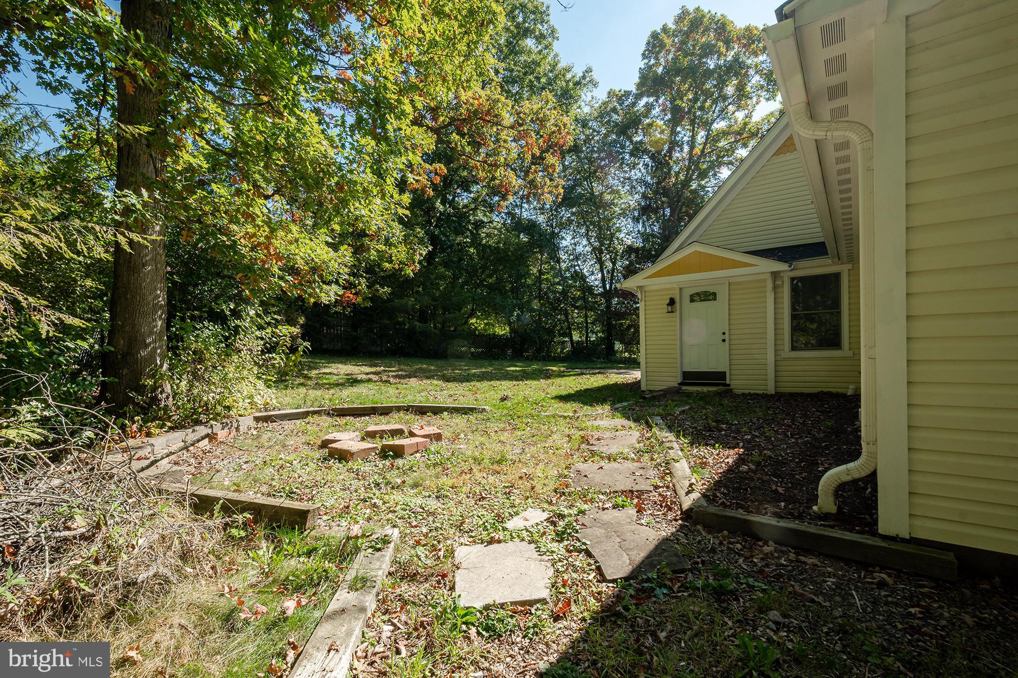 MOUNTAIN LAKE PARK - Residential