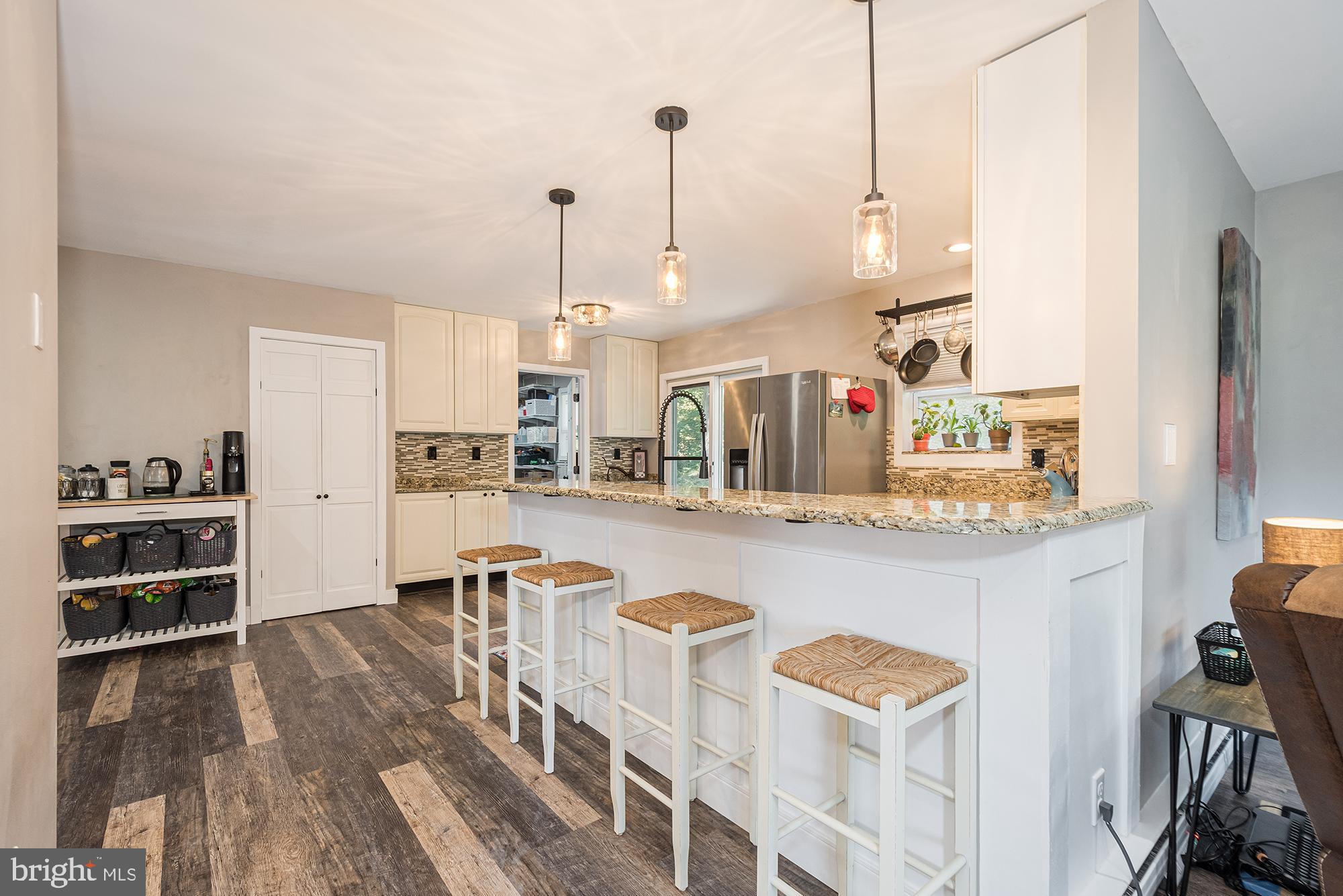 MOUNTAIN LAKE PARK - Residential