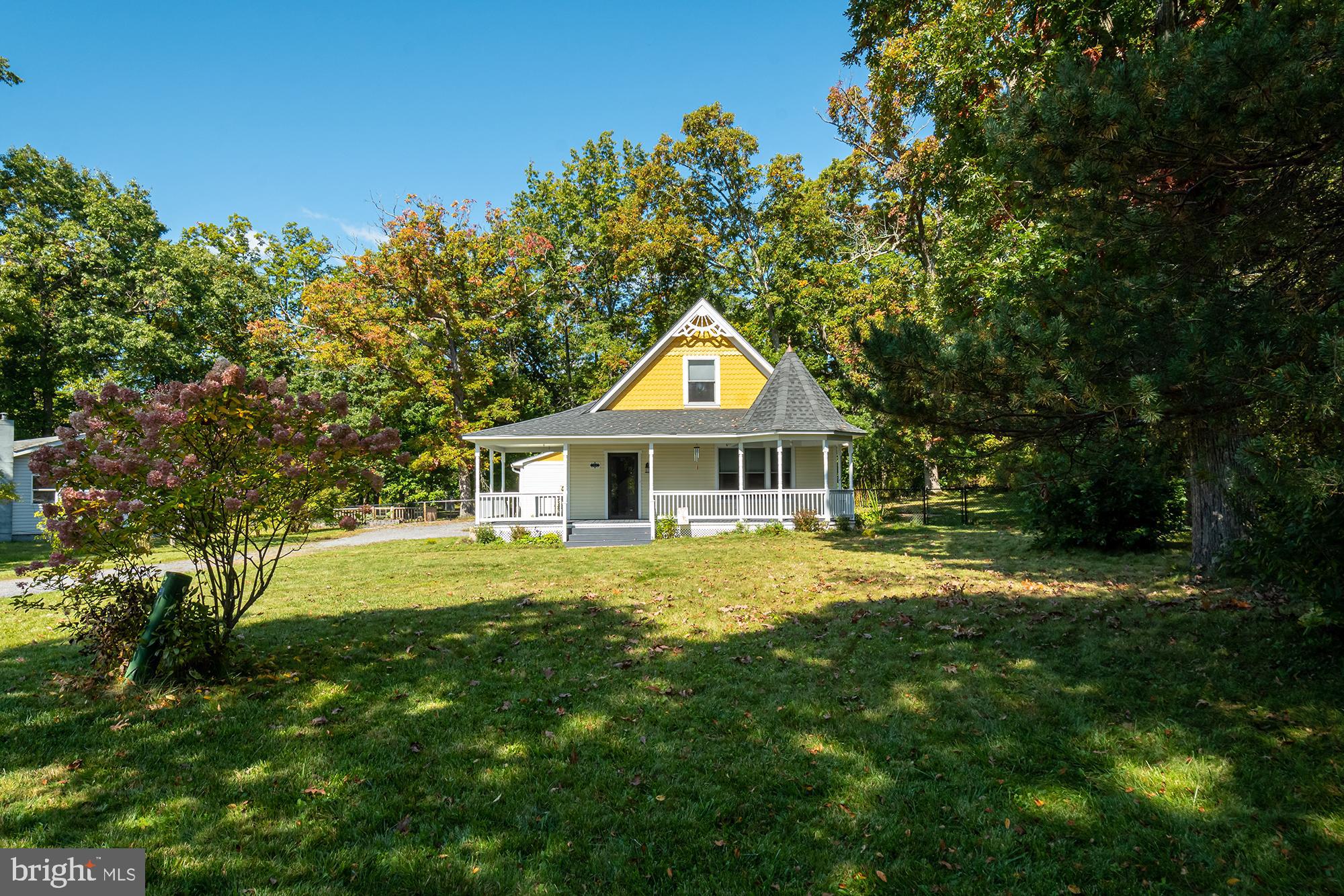 MOUNTAIN LAKE PARK - Residential