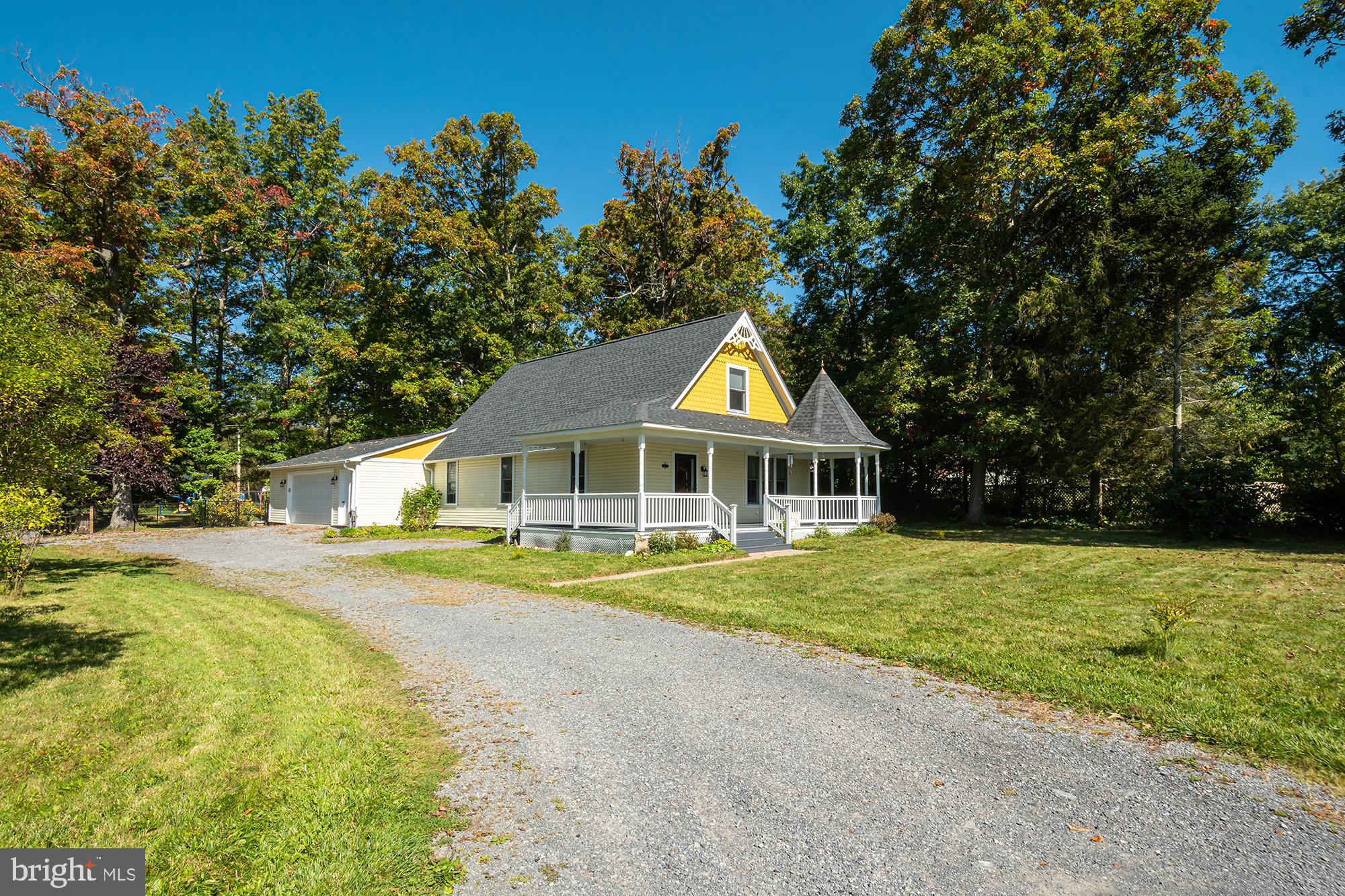 MOUNTAIN LAKE PARK - Residential