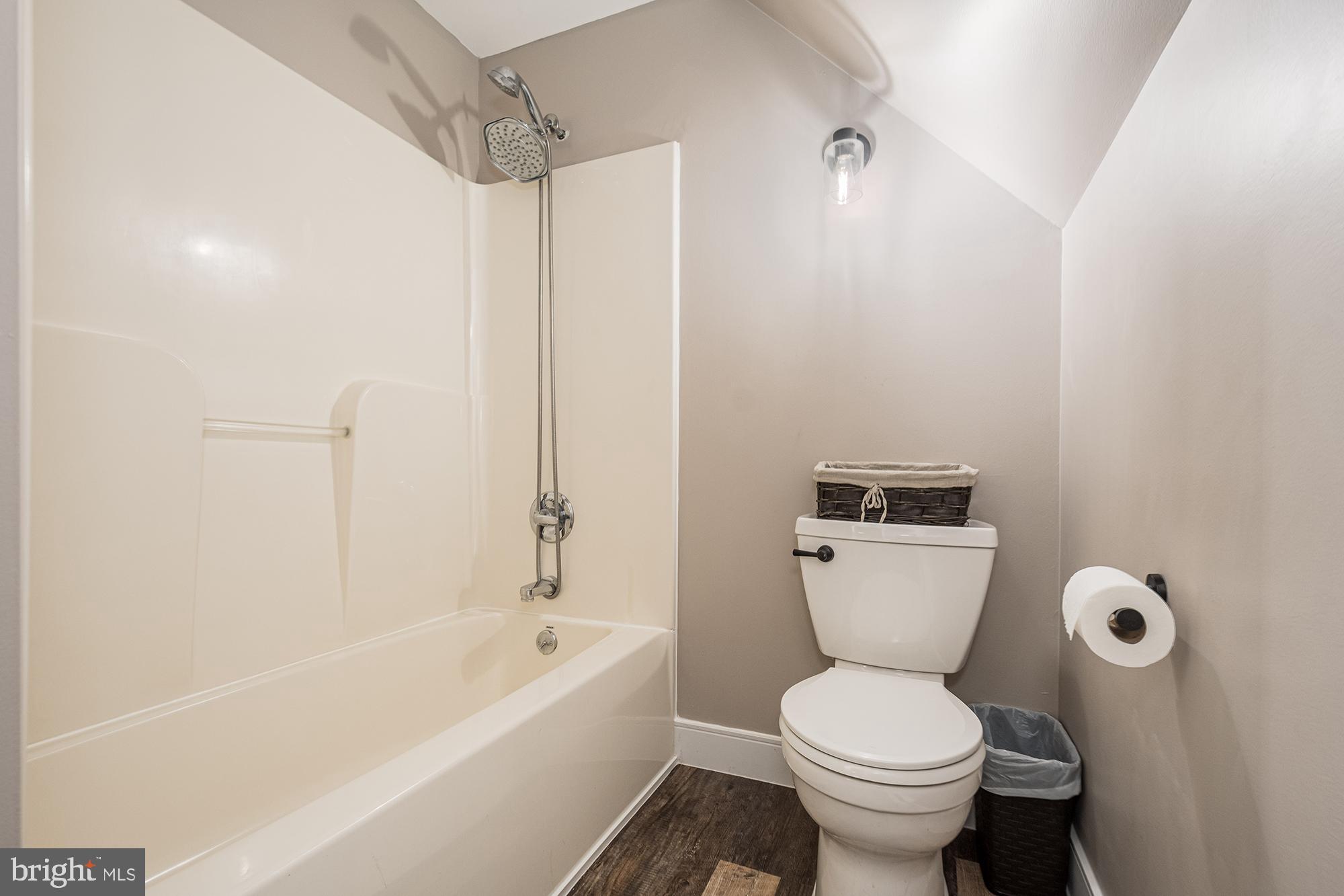 MOUNTAIN LAKE PARK - Residential