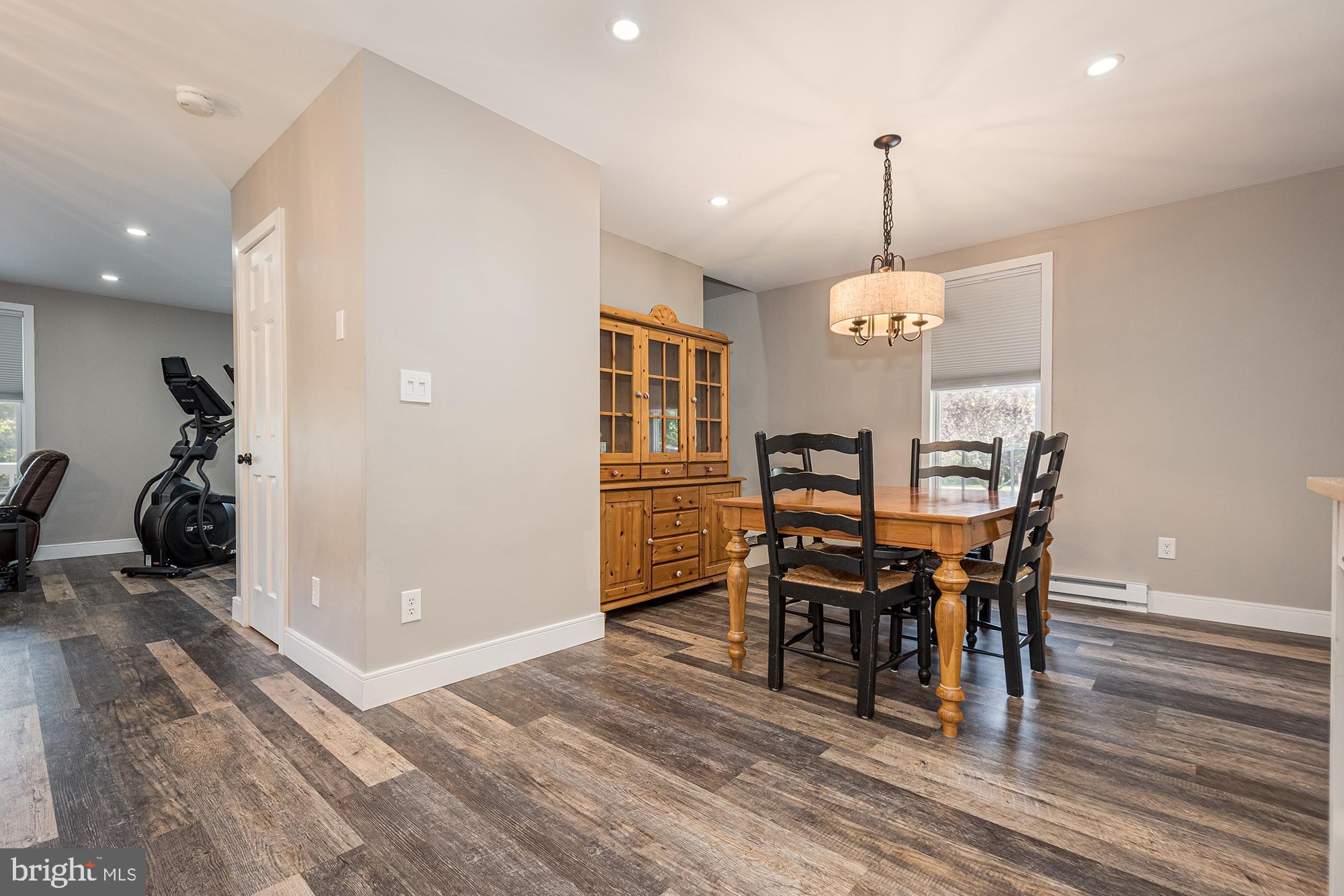 MOUNTAIN LAKE PARK - Residential