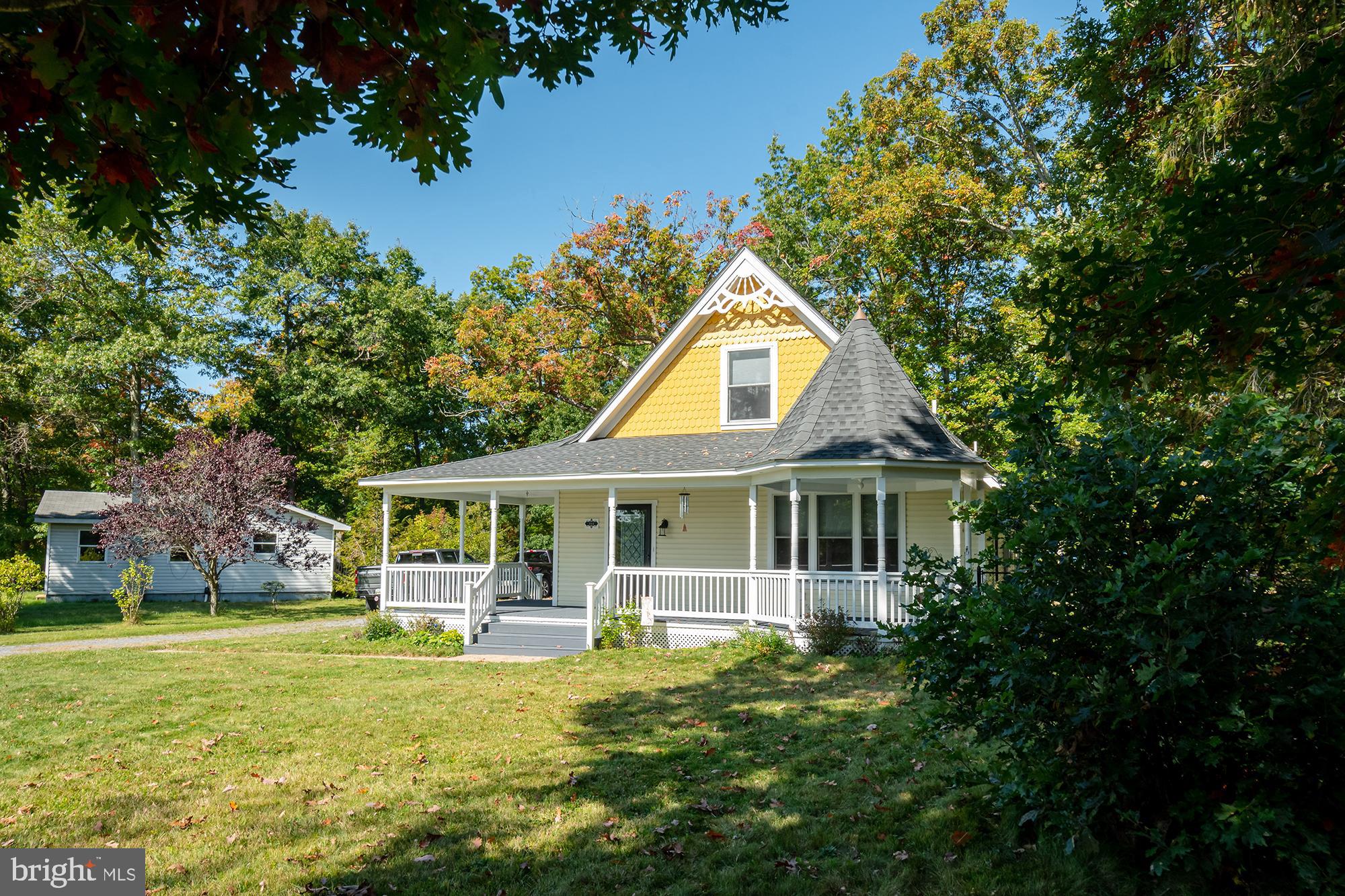 MOUNTAIN LAKE PARK - Residential