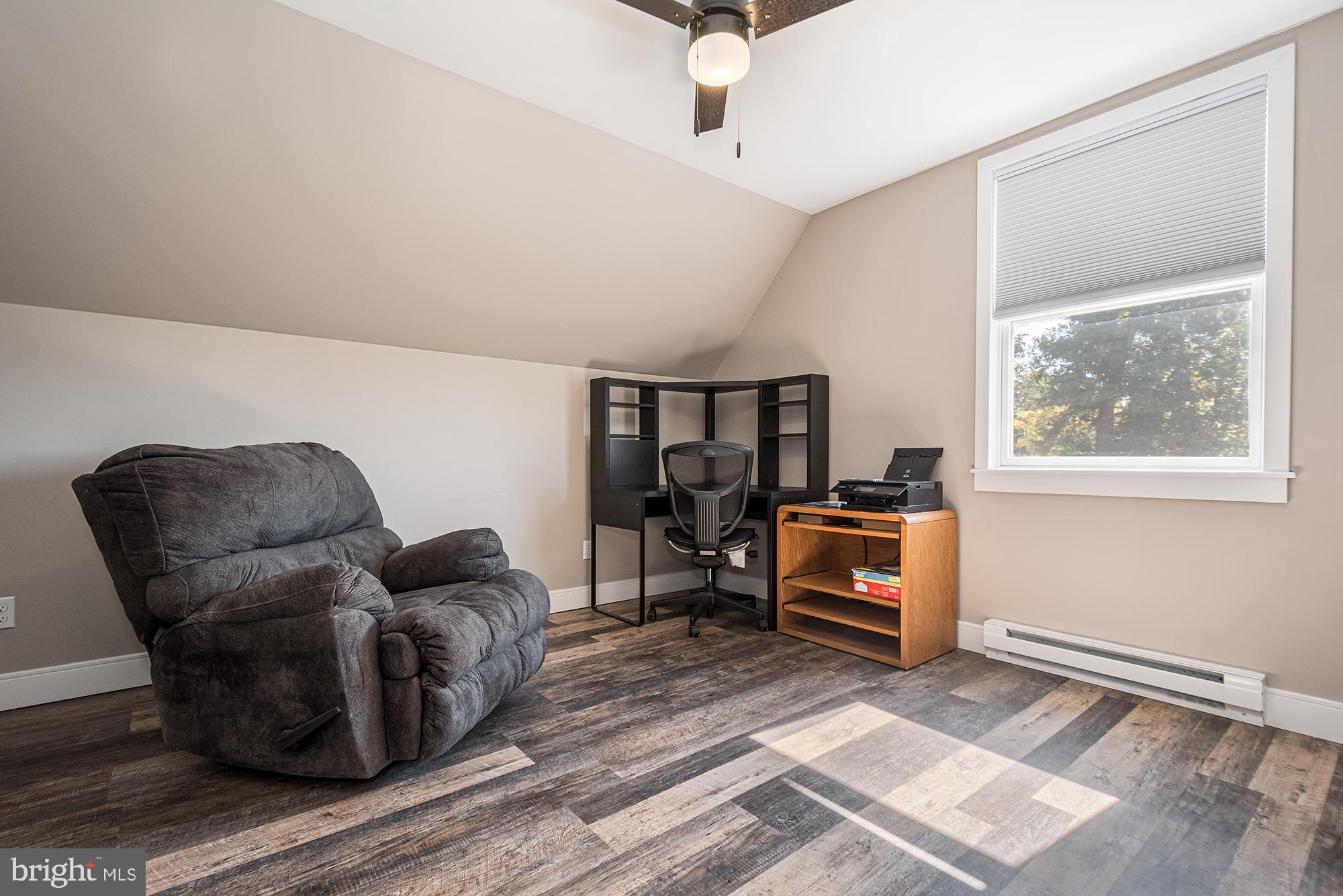 MOUNTAIN LAKE PARK - Residential