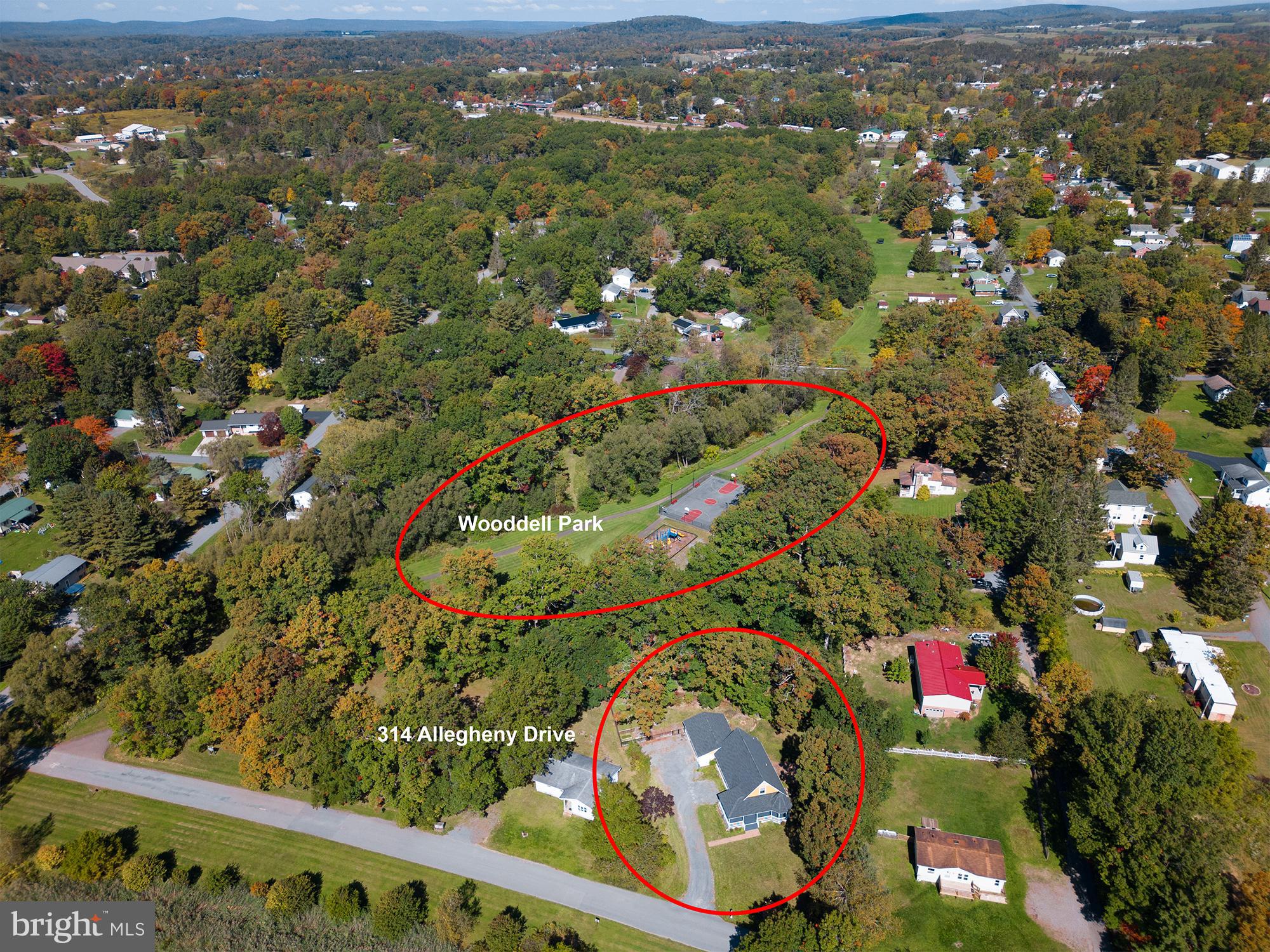 MOUNTAIN LAKE PARK - Residential