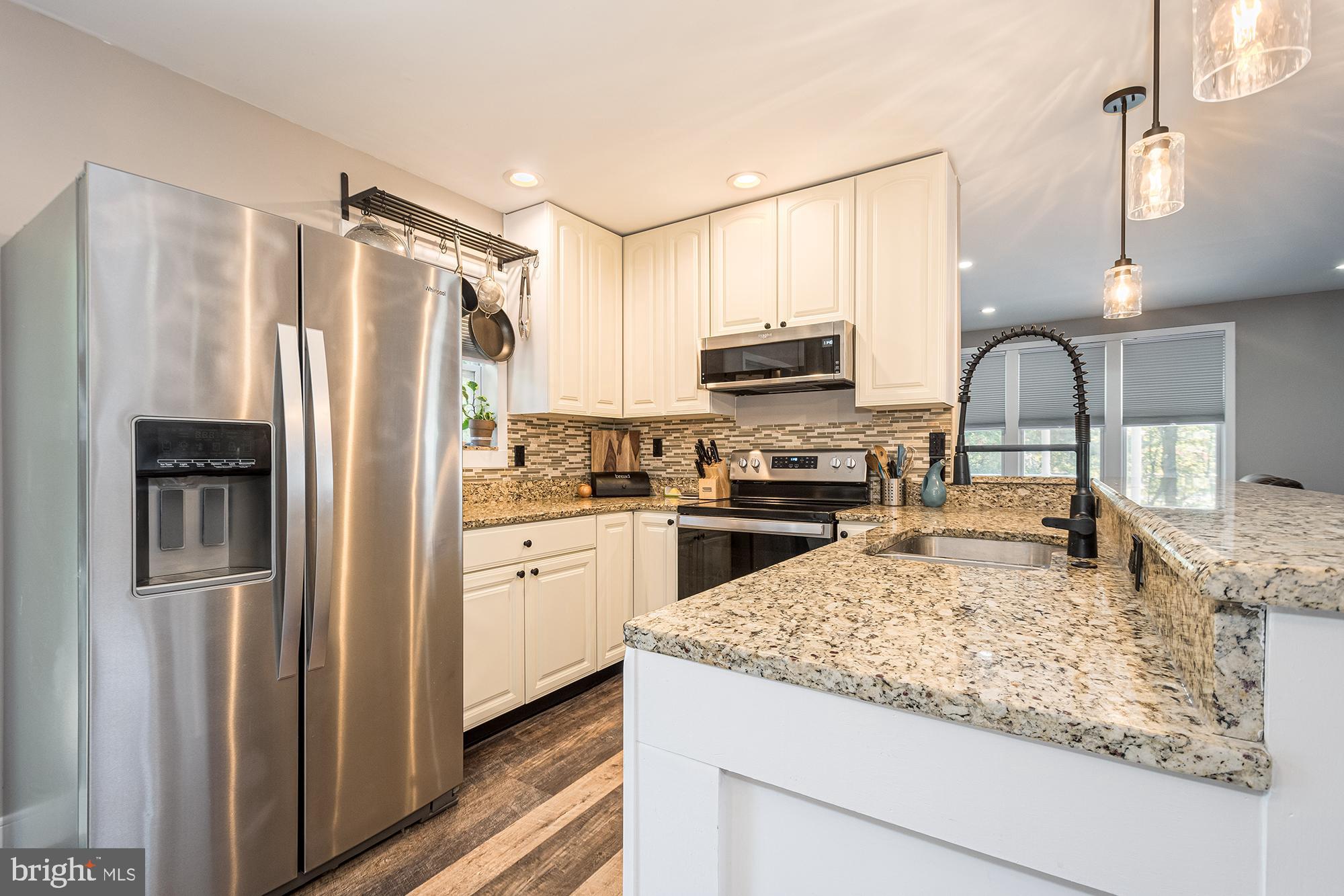 MOUNTAIN LAKE PARK - Residential