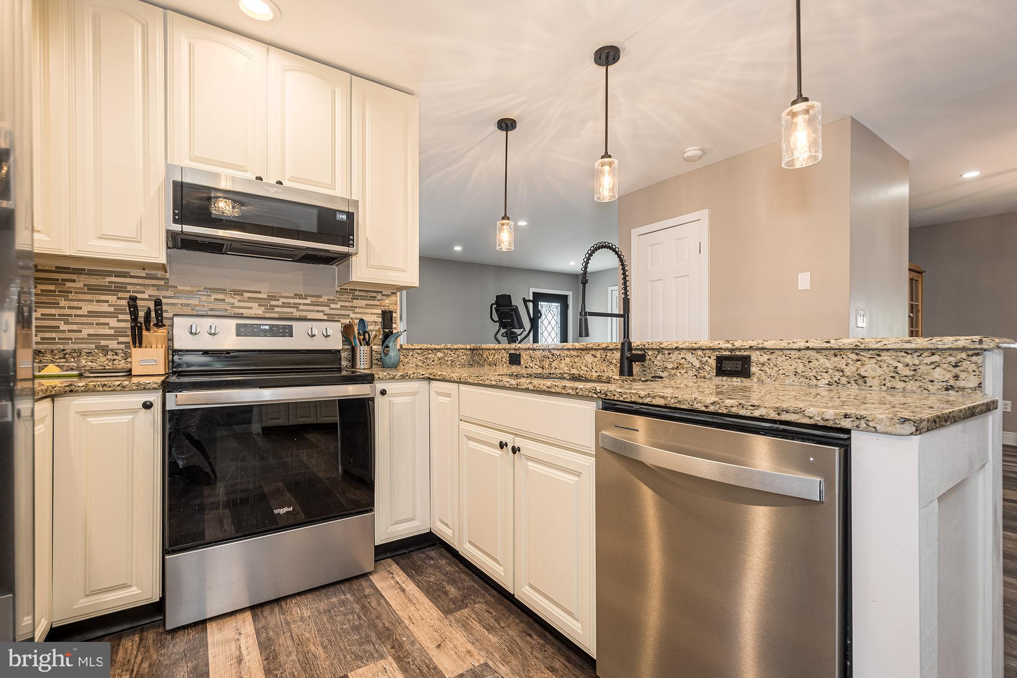 MOUNTAIN LAKE PARK - Residential