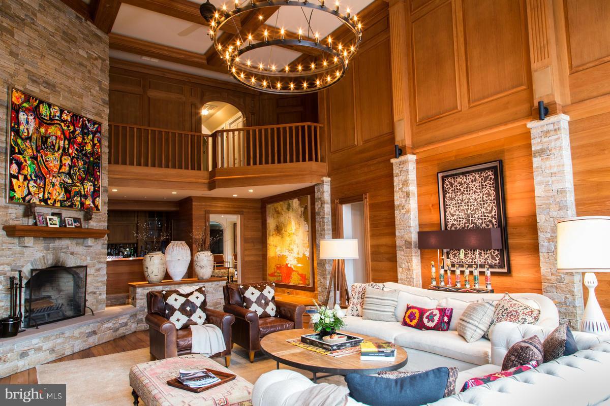 WORTHINGTON VALLEY - Farm