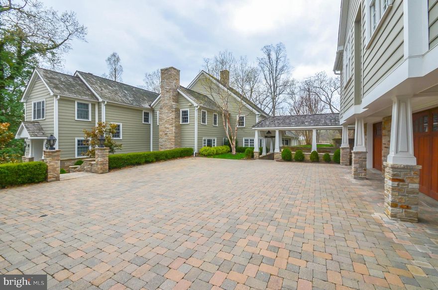 One of the most exquisite houses in the valley, Brookfield (c. 1900) sits atop a private knoll with sweeping views from every window. Enjoy 32+ acres of private woodland & trails - pool house, gym & courtyards abound - Teak 2-story great room   Walnut & granite professional kitchen   Humidified wine room   Copper-topped bar   Covered stone porches & terrace overlooking the heart of horse country