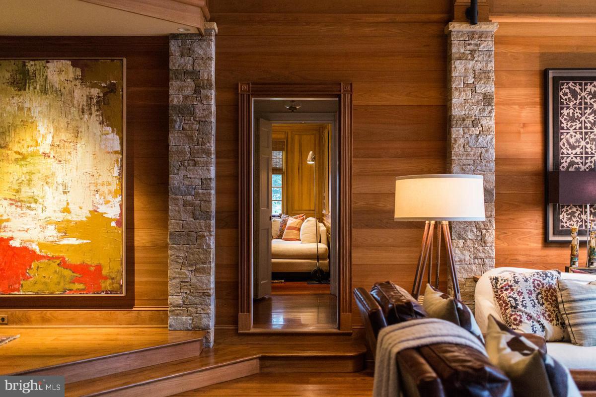 WORTHINGTON VALLEY - Farm