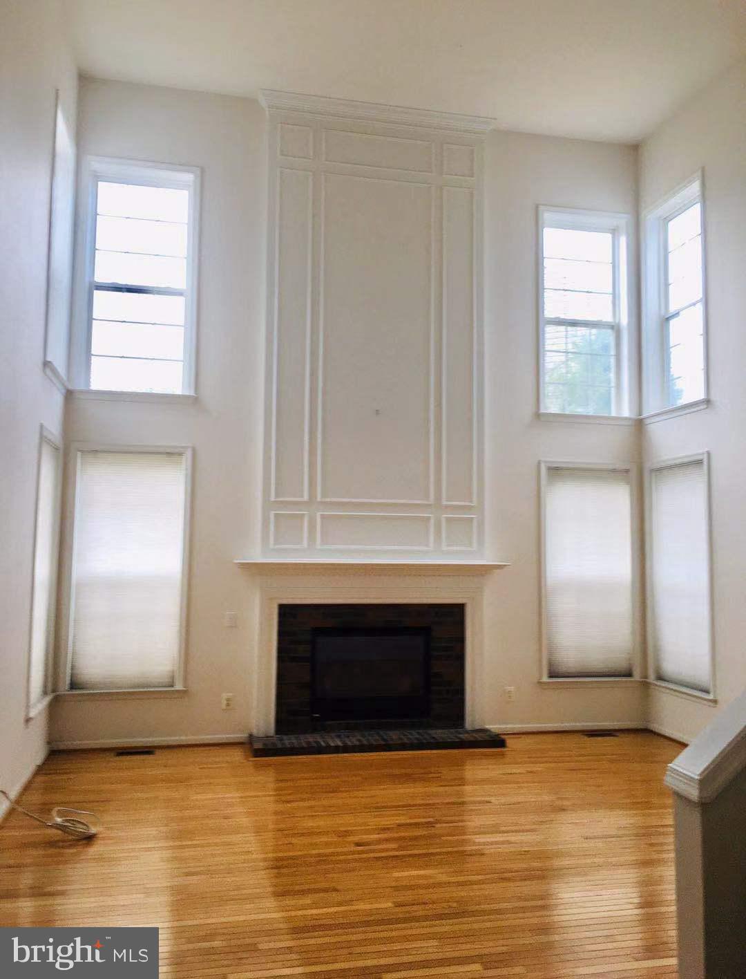 MONROE CHASE - Residential