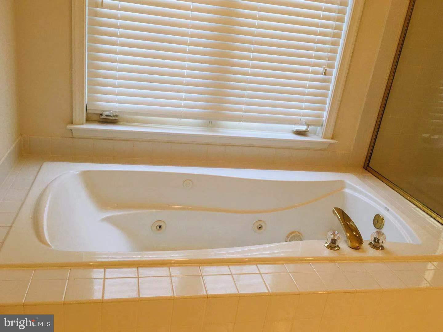 MONROE CHASE - Residential