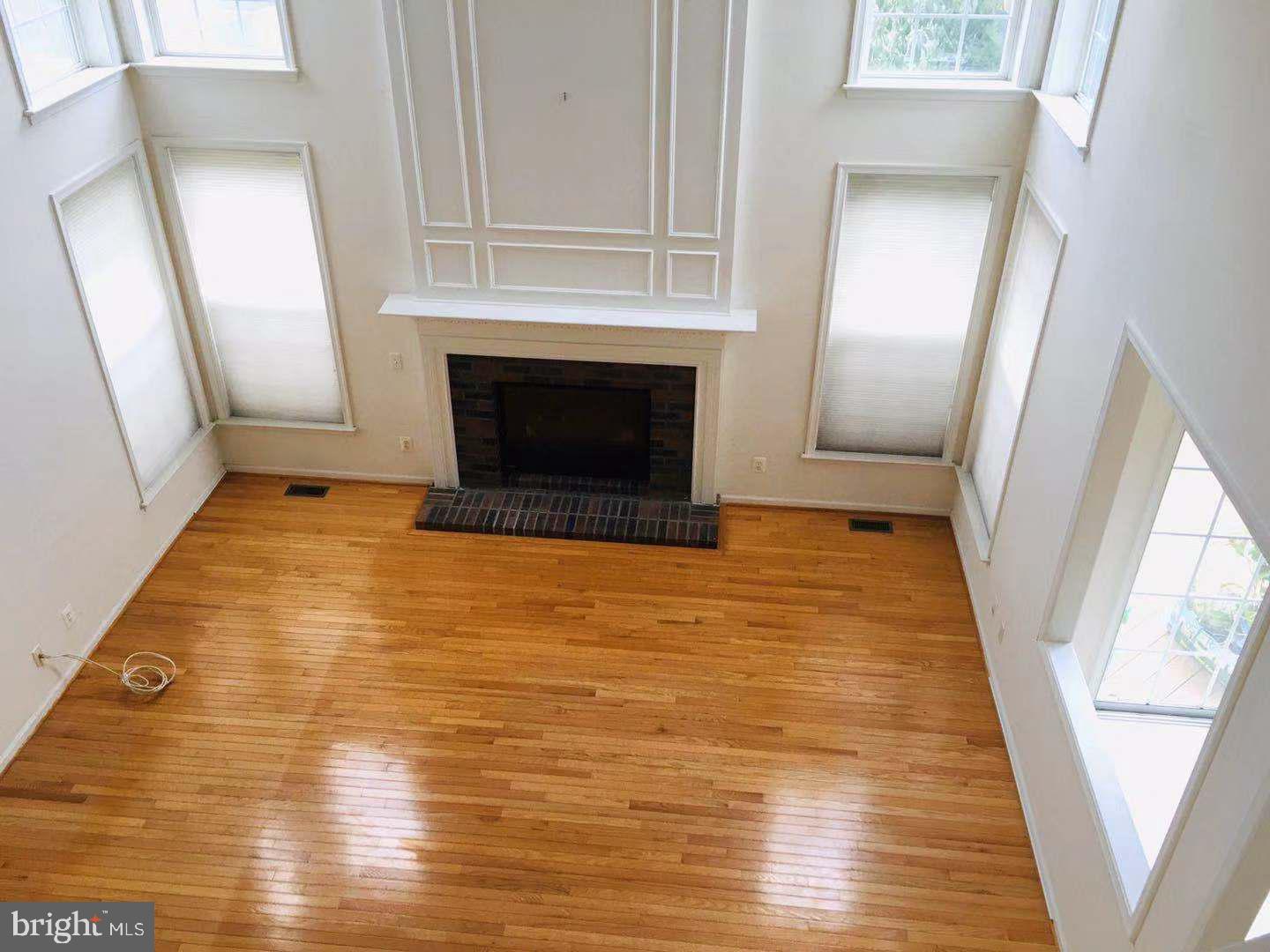 MONROE CHASE - Residential