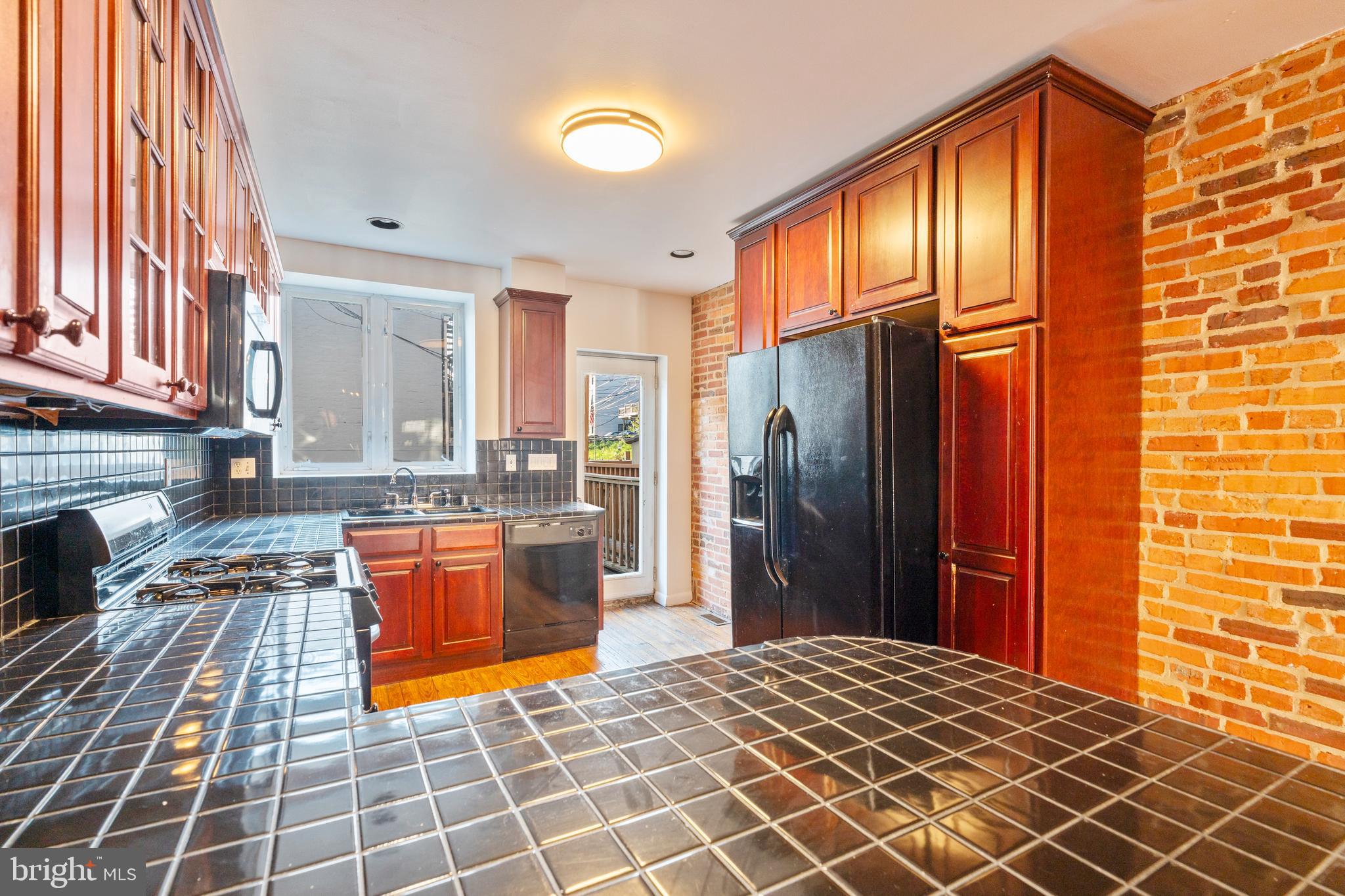 RIVERSIDE - Residential