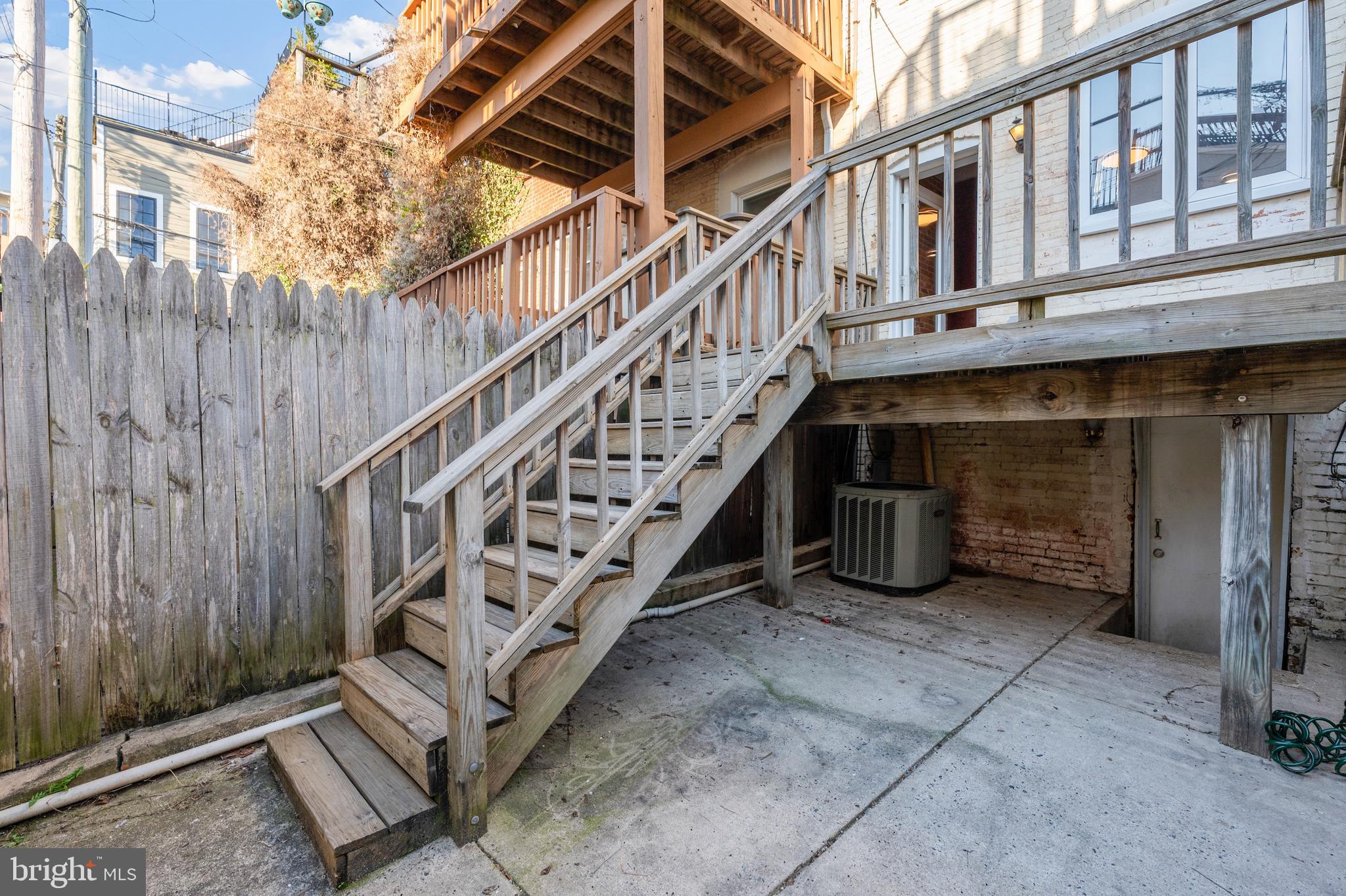 RIVERSIDE - Residential