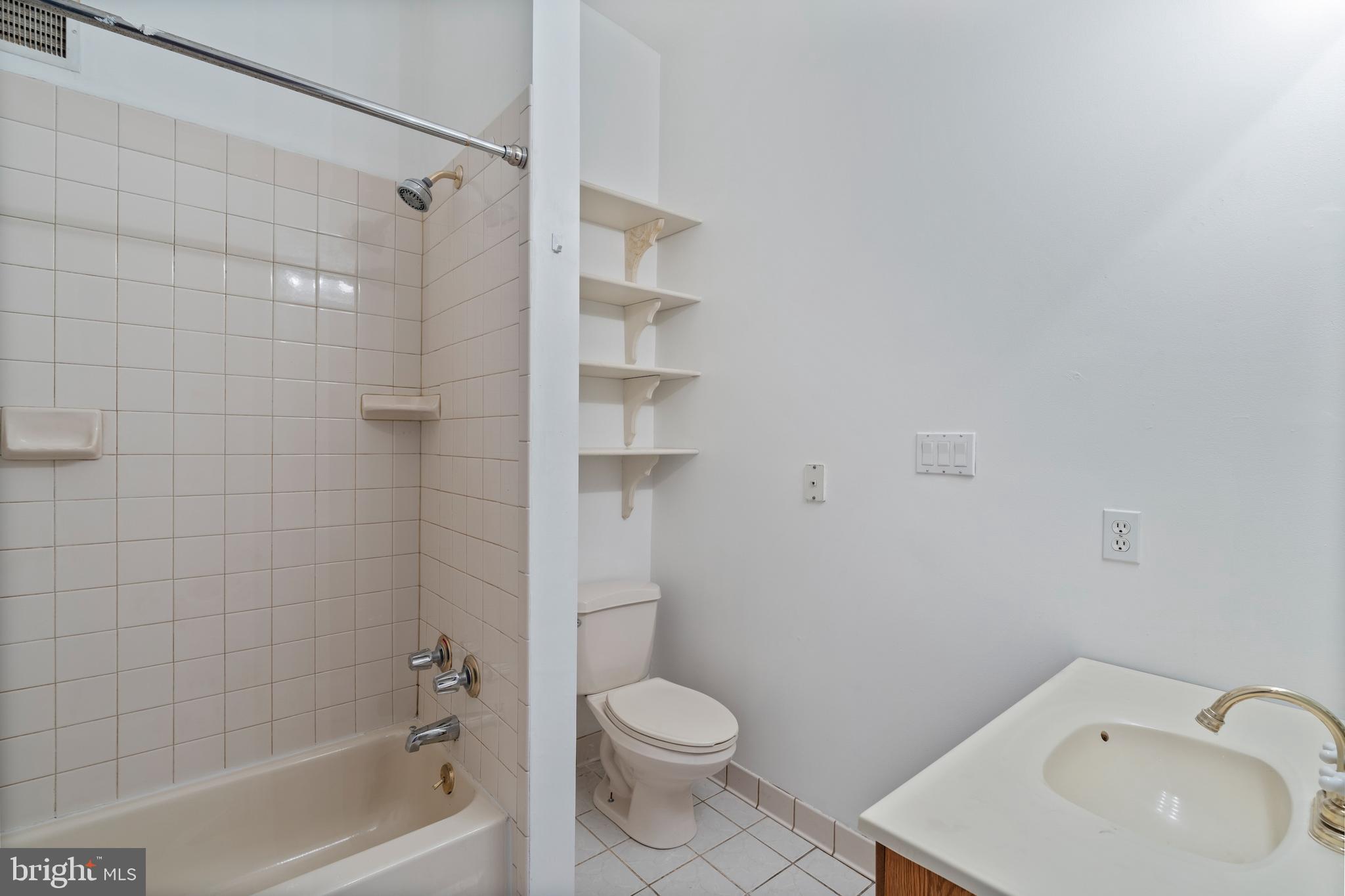 RIVERSIDE - Residential