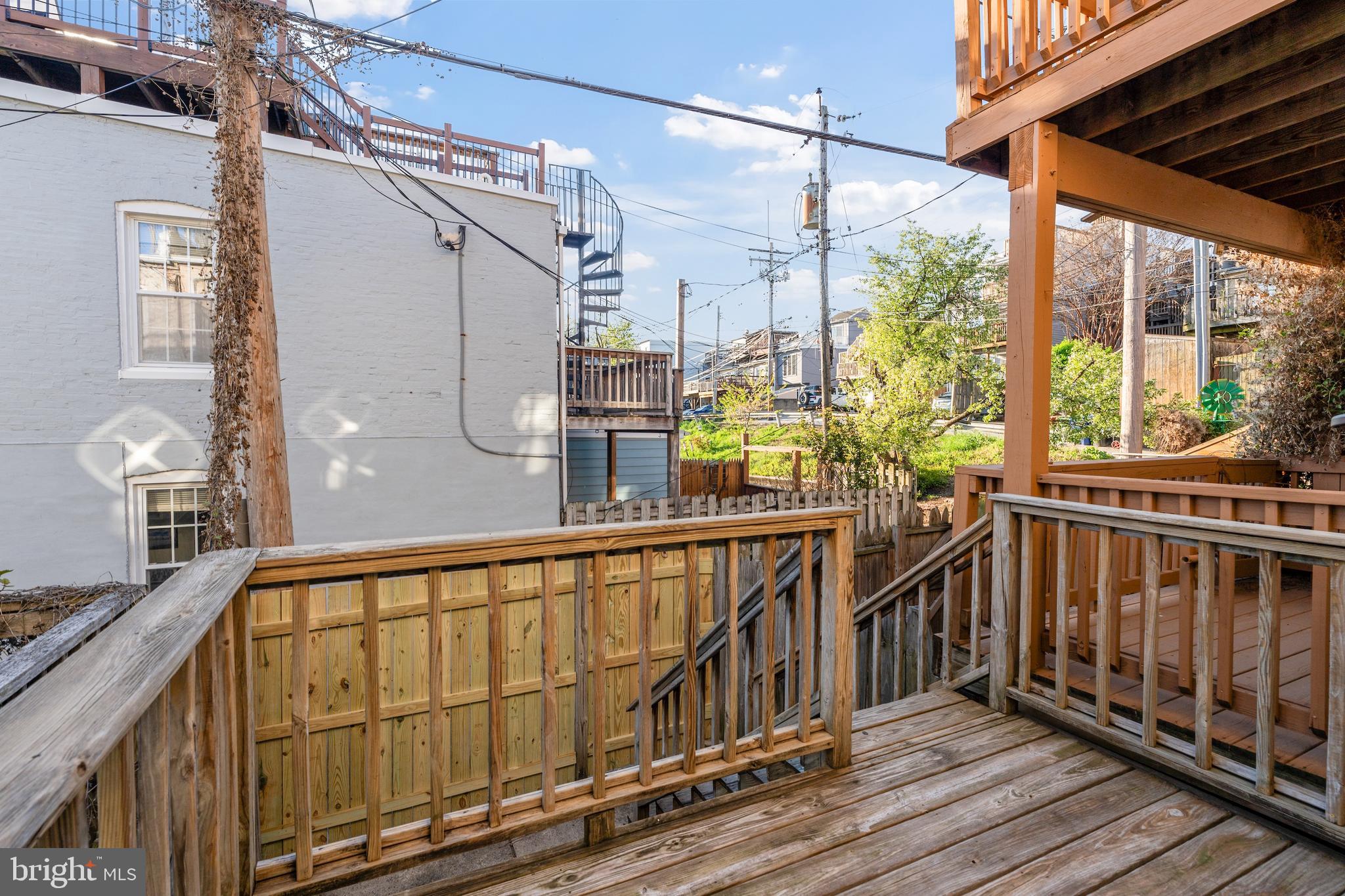 RIVERSIDE - Residential