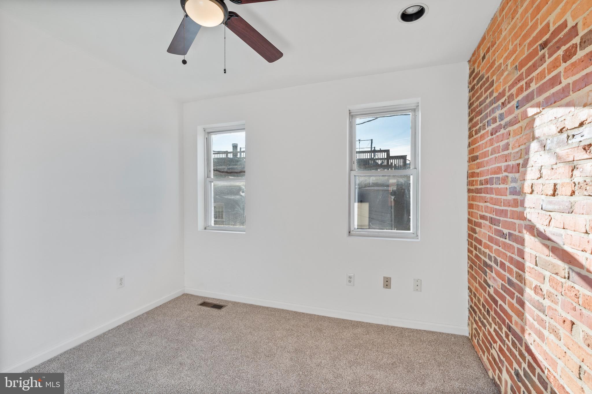 RIVERSIDE - Residential