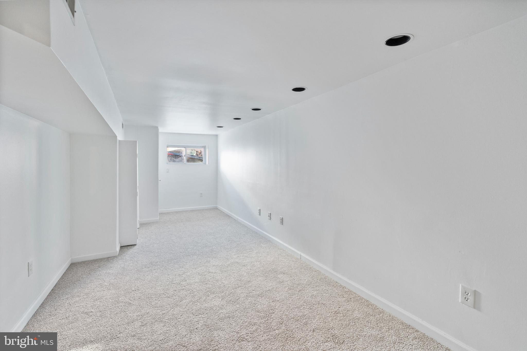 RIVERSIDE - Residential