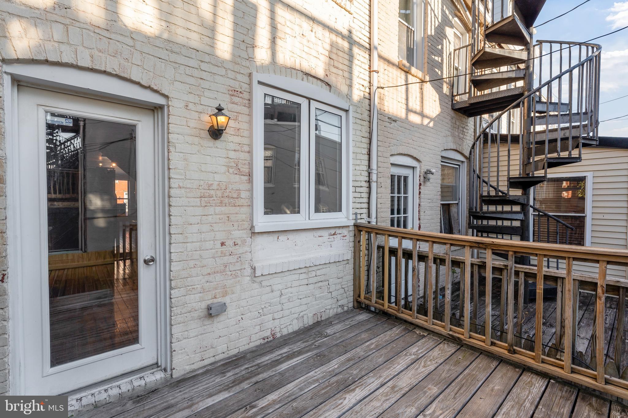 RIVERSIDE - Residential