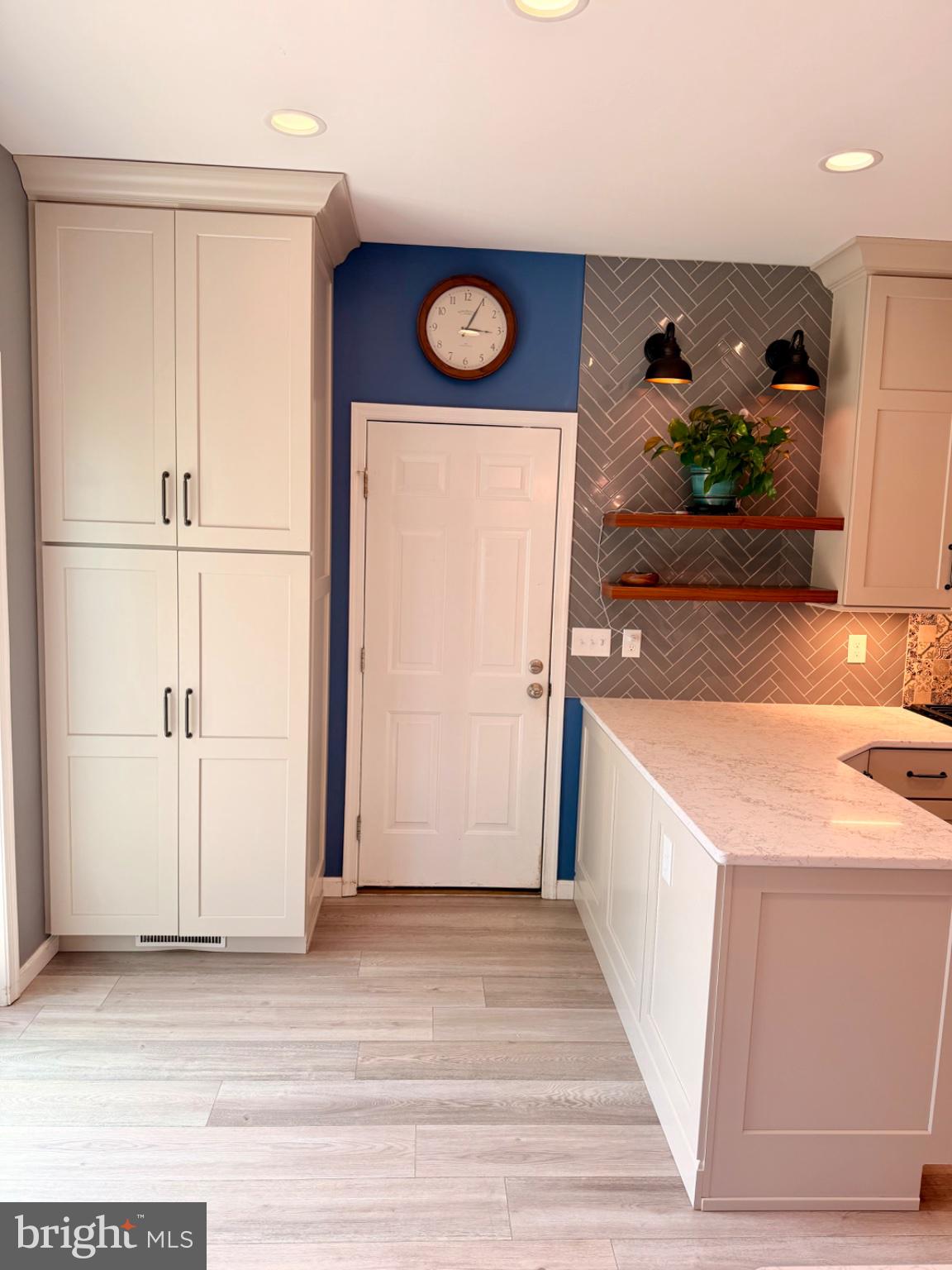 SOUTH LONDONDERRY - Residential