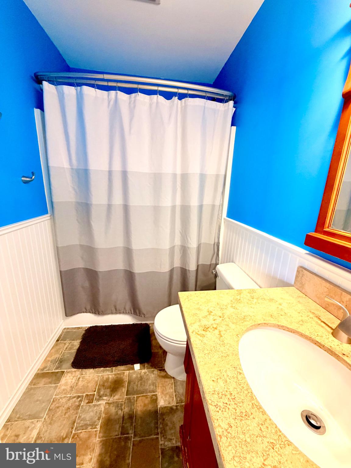 SOUTH LONDONDERRY - Residential