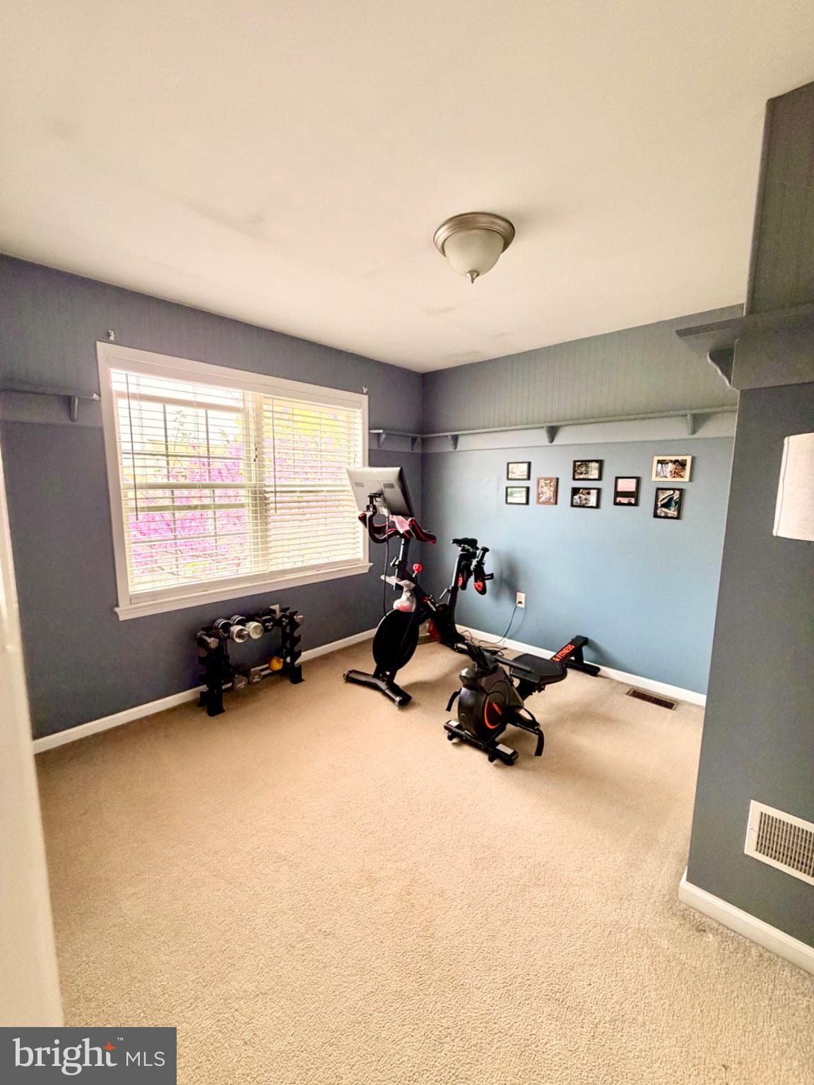 SOUTH LONDONDERRY - Residential