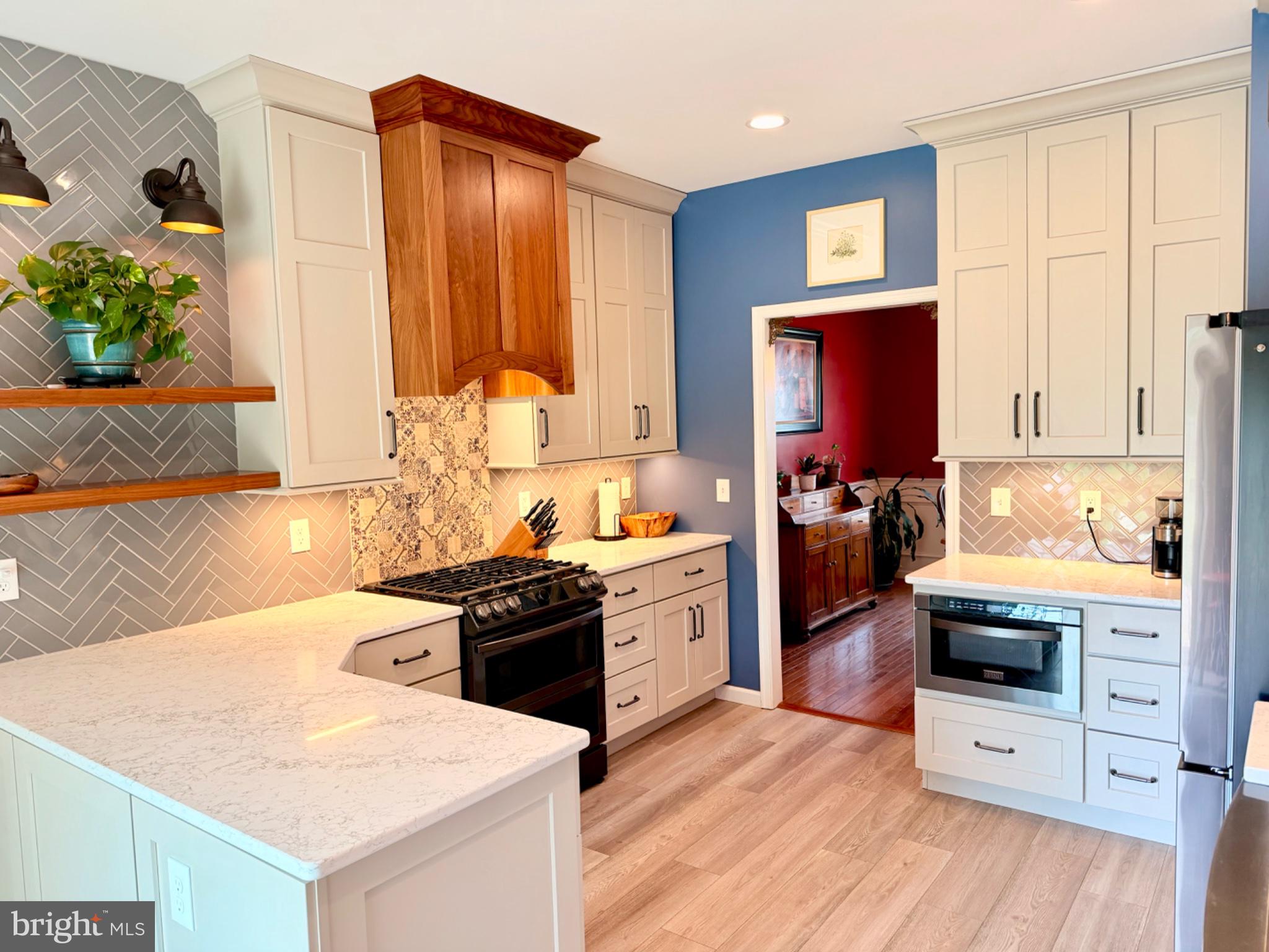 SOUTH LONDONDERRY - Residential