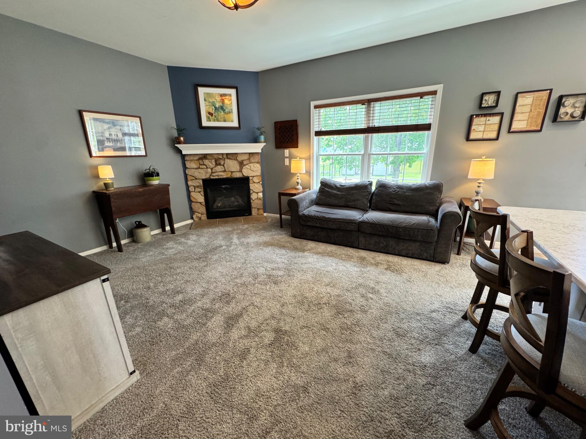14 MANOR CIR